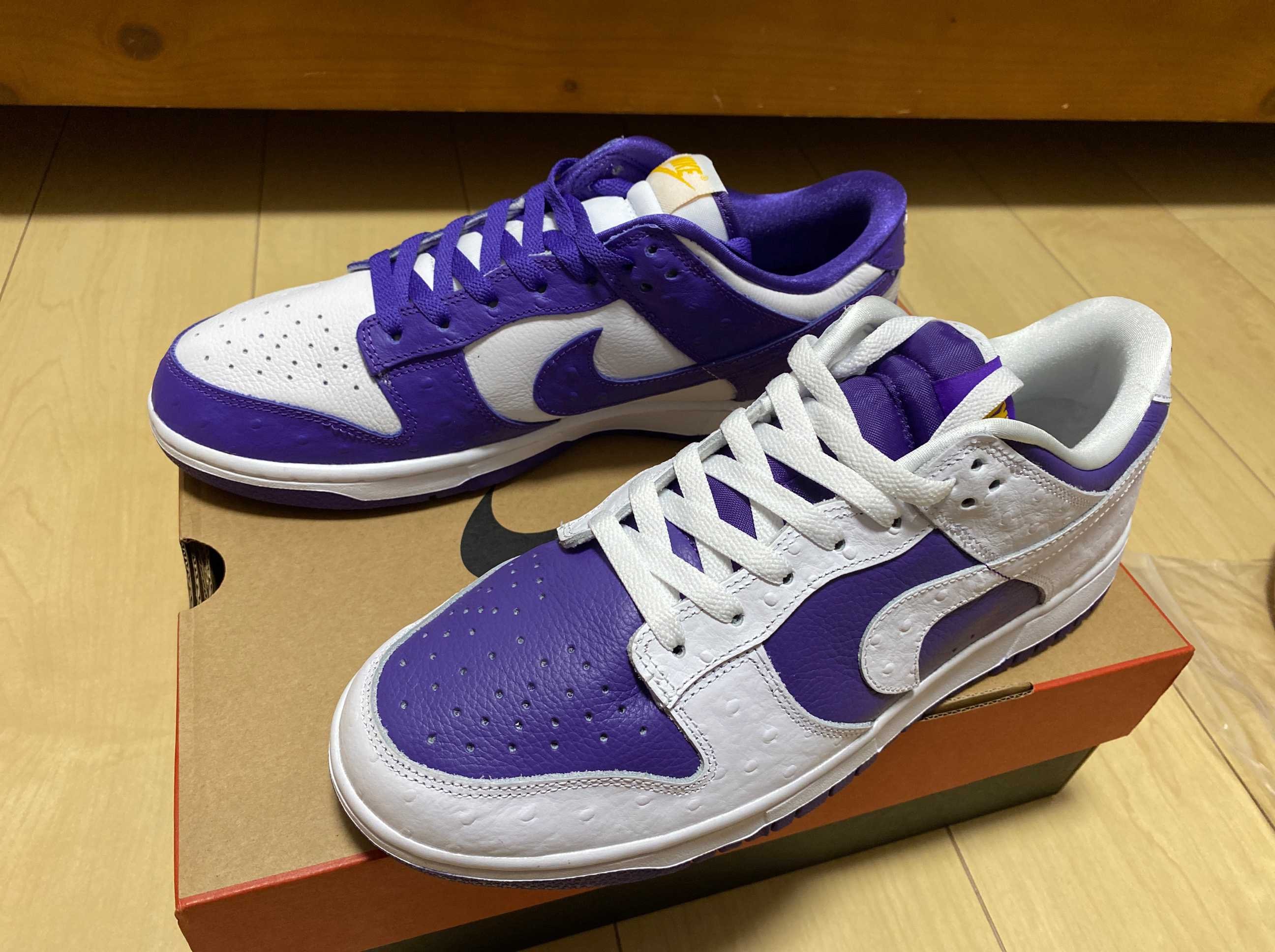 Nike Women's Dunk Low "Made You Look"