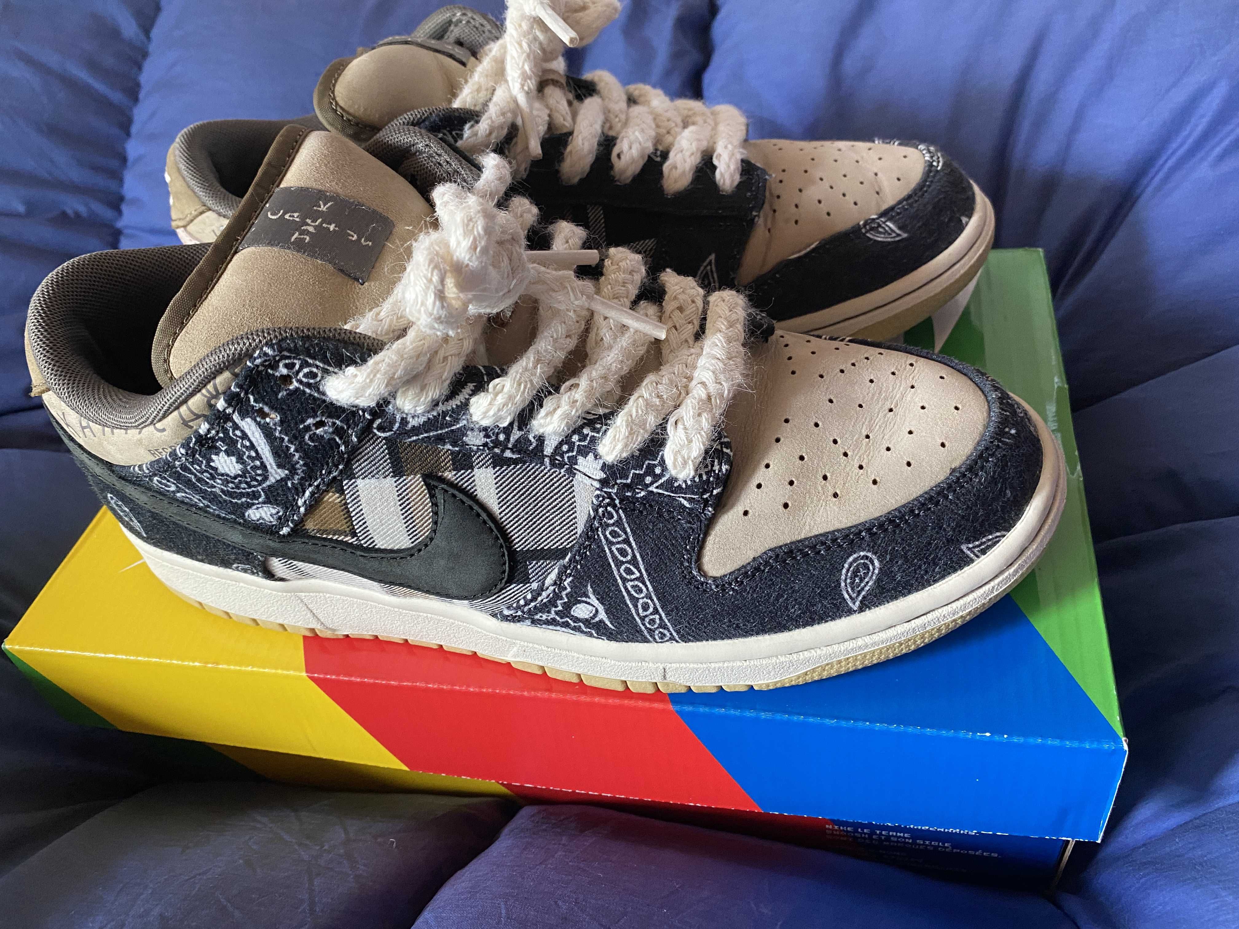 Travis Scott × Nike SB Dunk Low "Black/Parachute Beige"