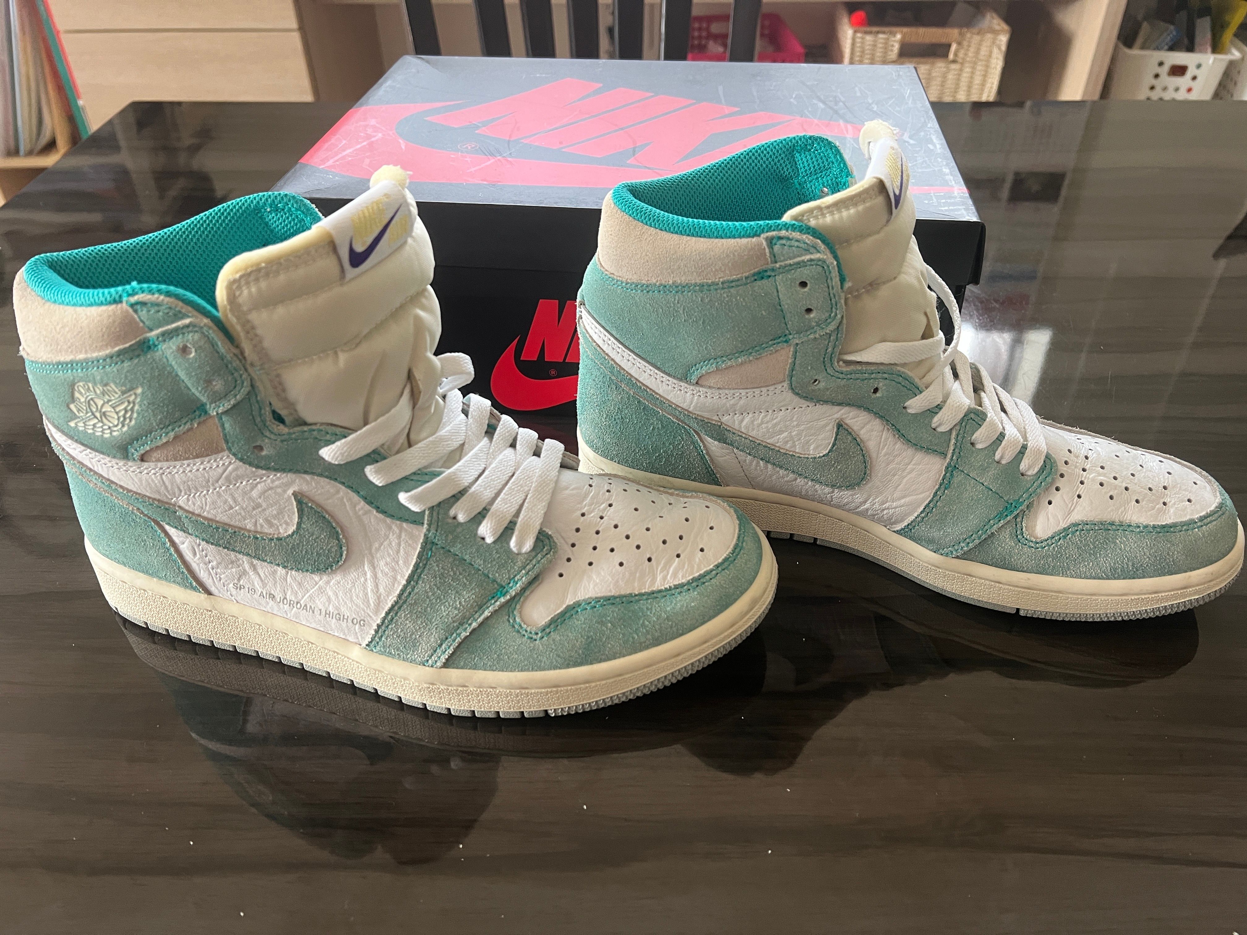 Nike Air Jordan 1 Retro High OG "Turbo Green"