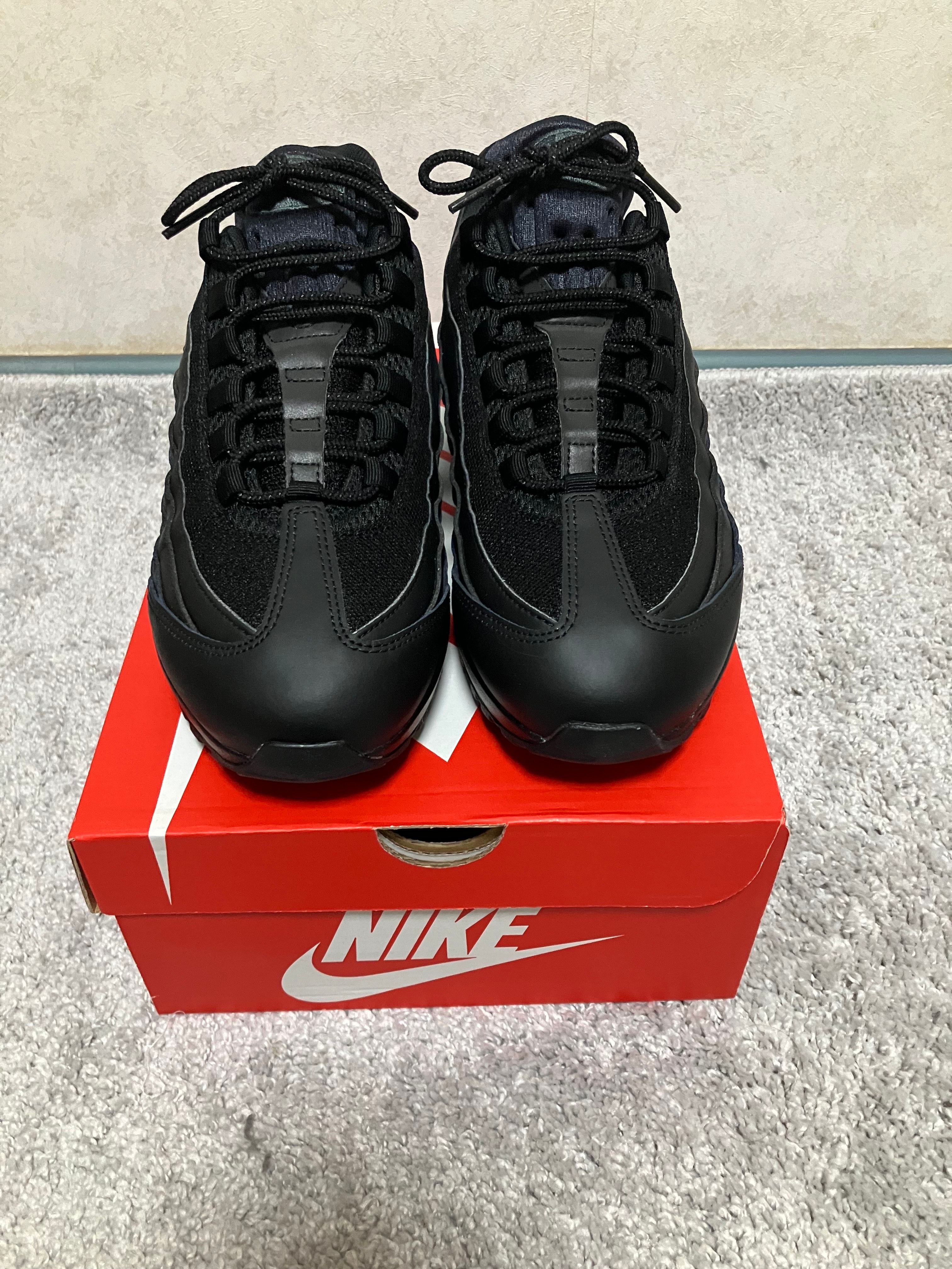 ナイキ エアマックス95 OG ビッグバブル "トリプルブラック"