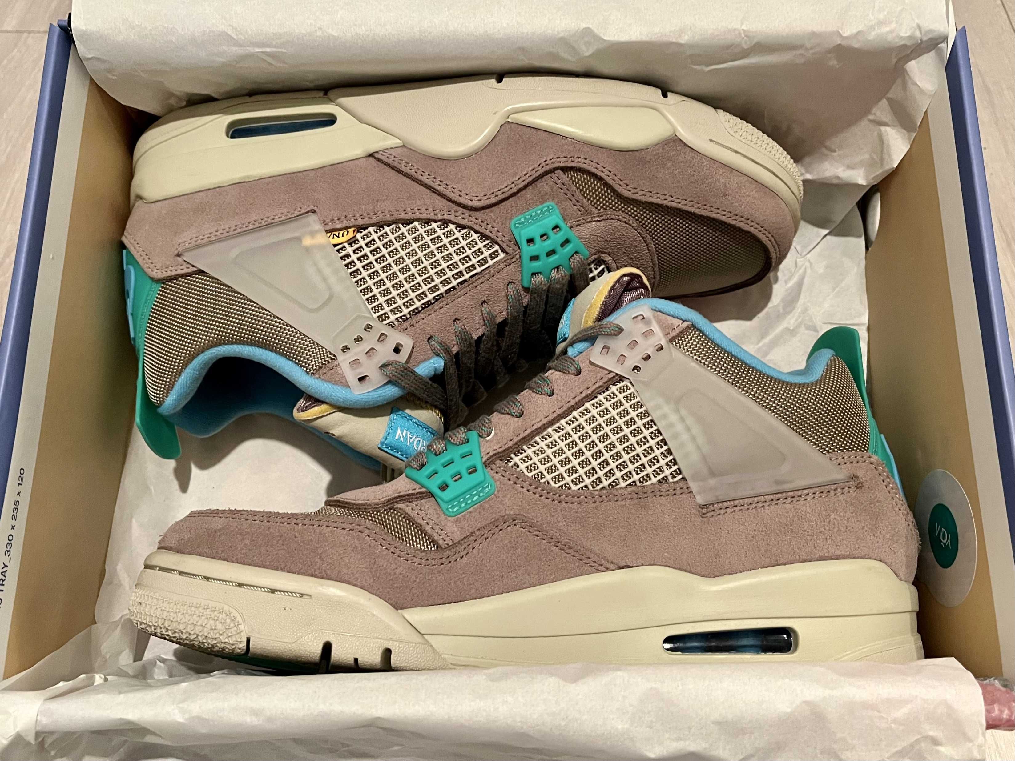 UNION × NIKE AIR JORDAN 4 SP "TAUPE HAZE"