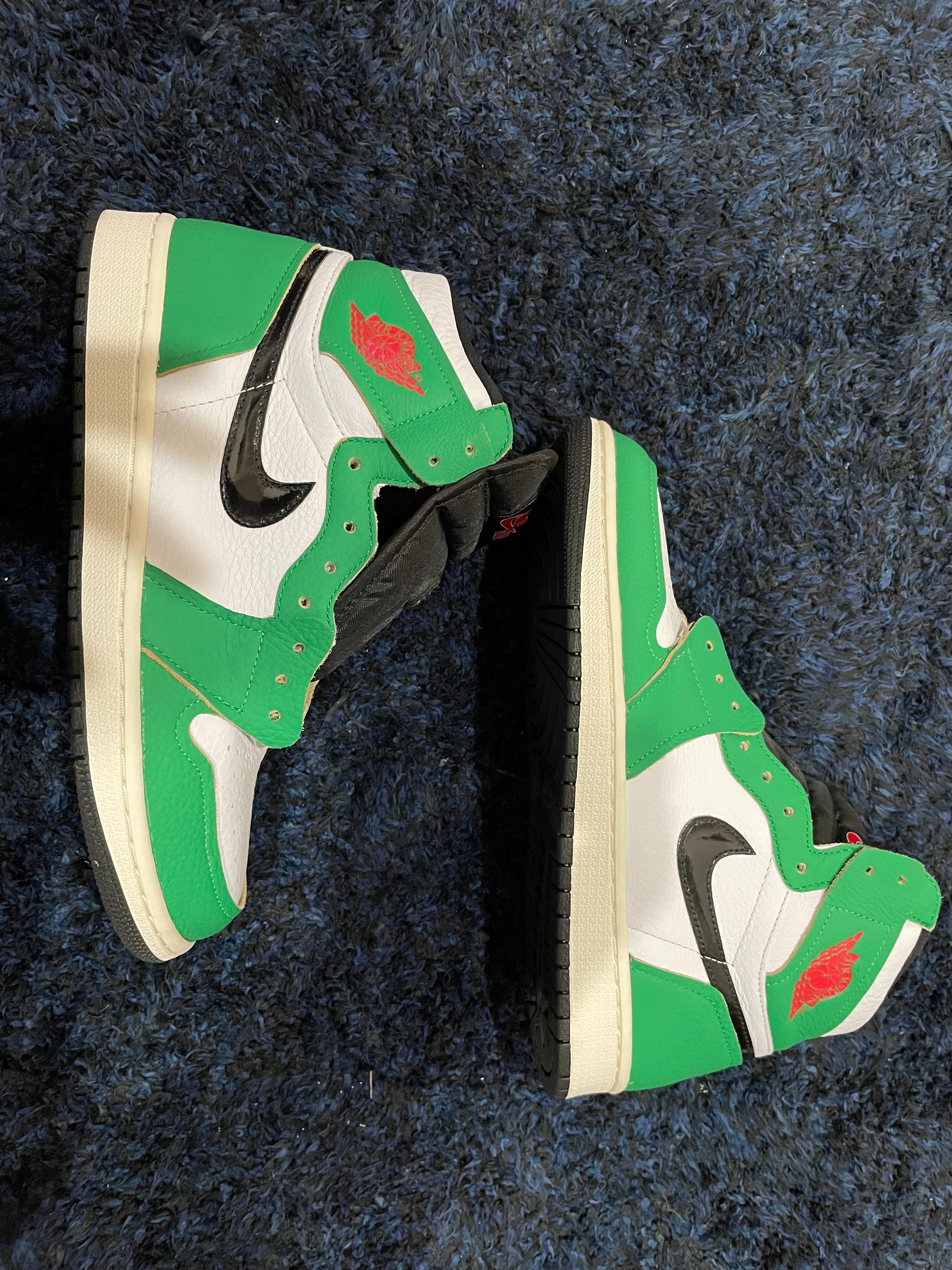 Nike Women's Air Jordan 1 High OG "Lucky Green/White-Sail-Black"   