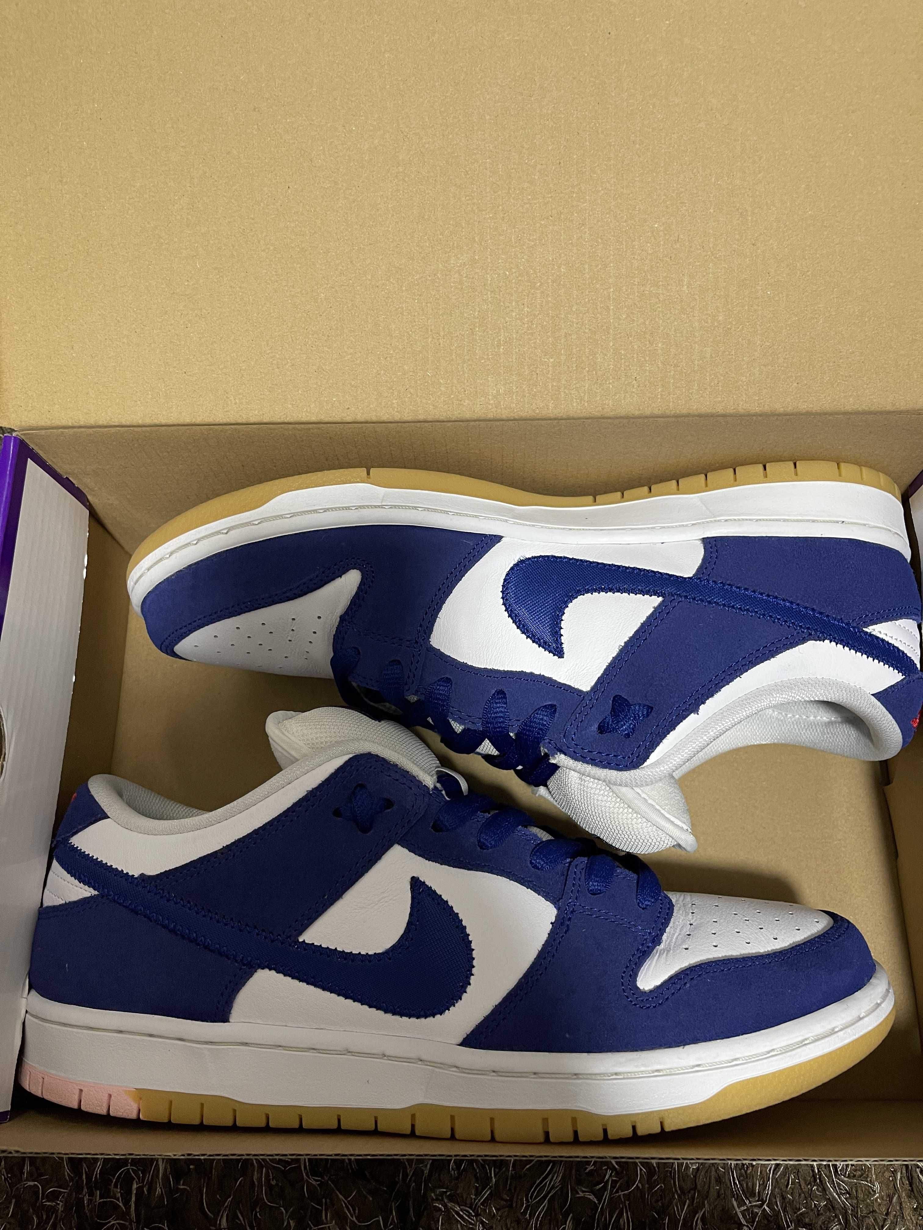 Nike SB Dunk Low "Los Angeles Dodgers/Deep Royal Blue"