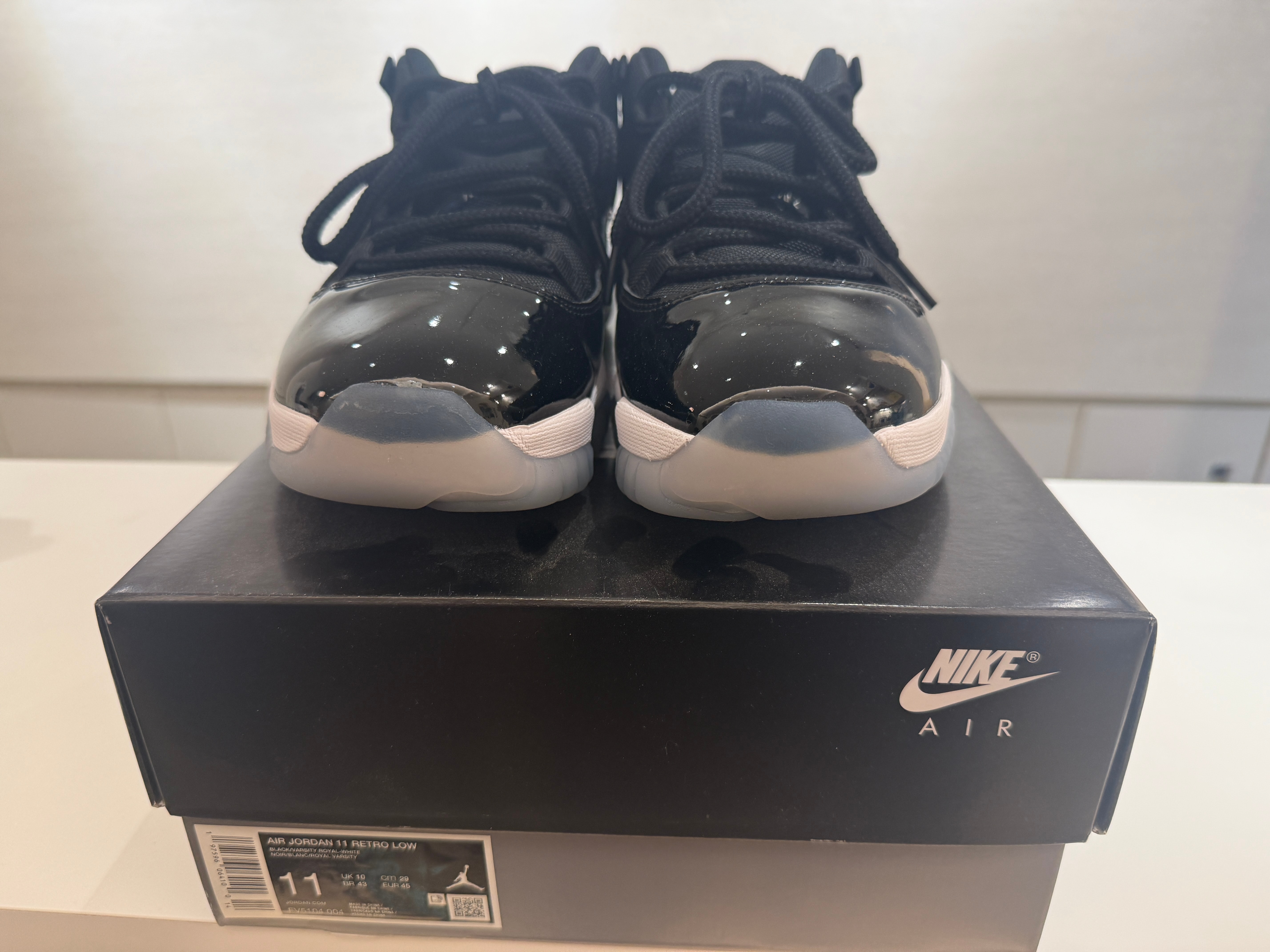 Nike Air Jordan 11 Retro Low "Black and Varsity Royal/Space Jam"