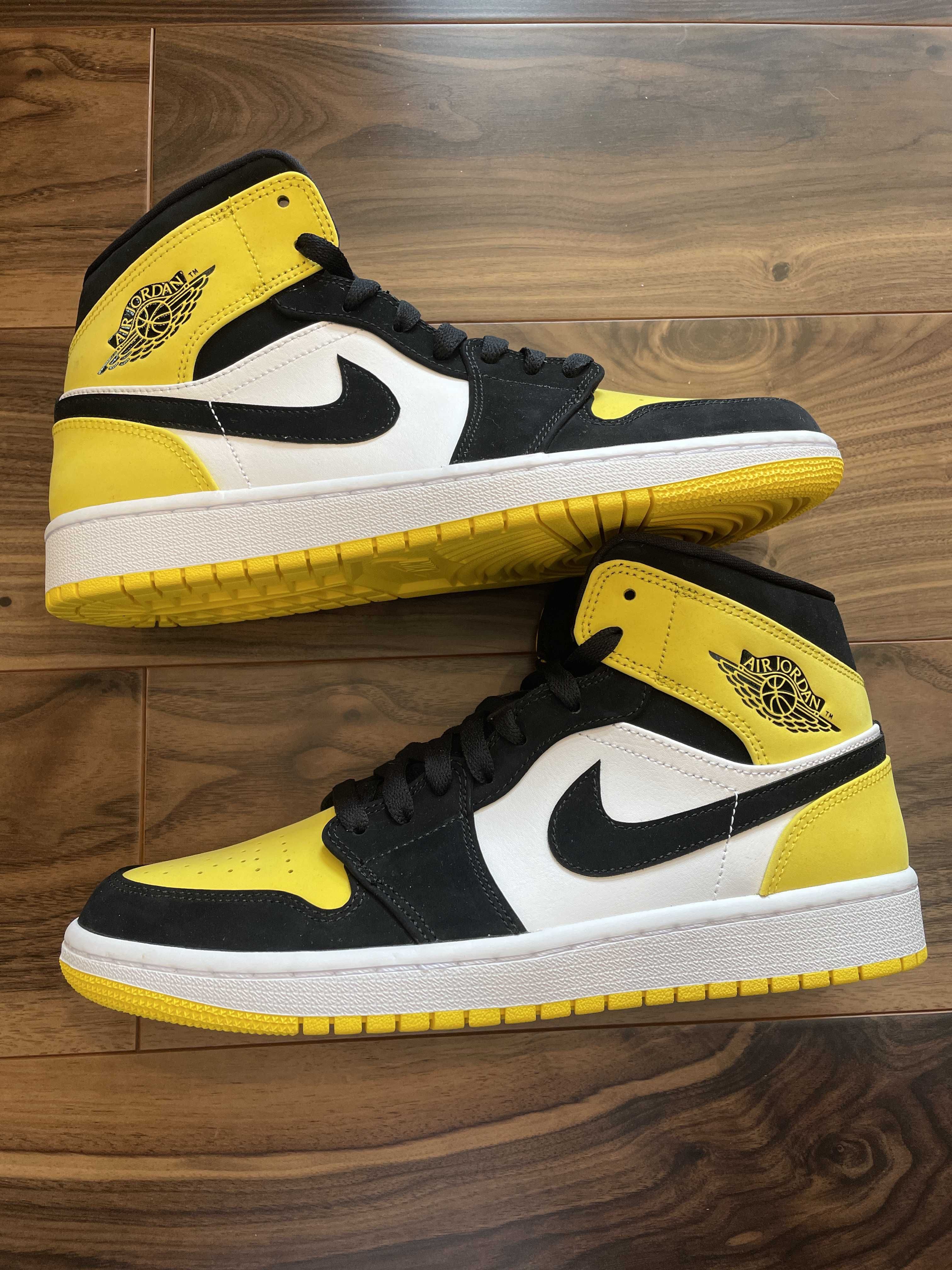 Nike Air Jordan 1 Mid "Yellow Toe Black"