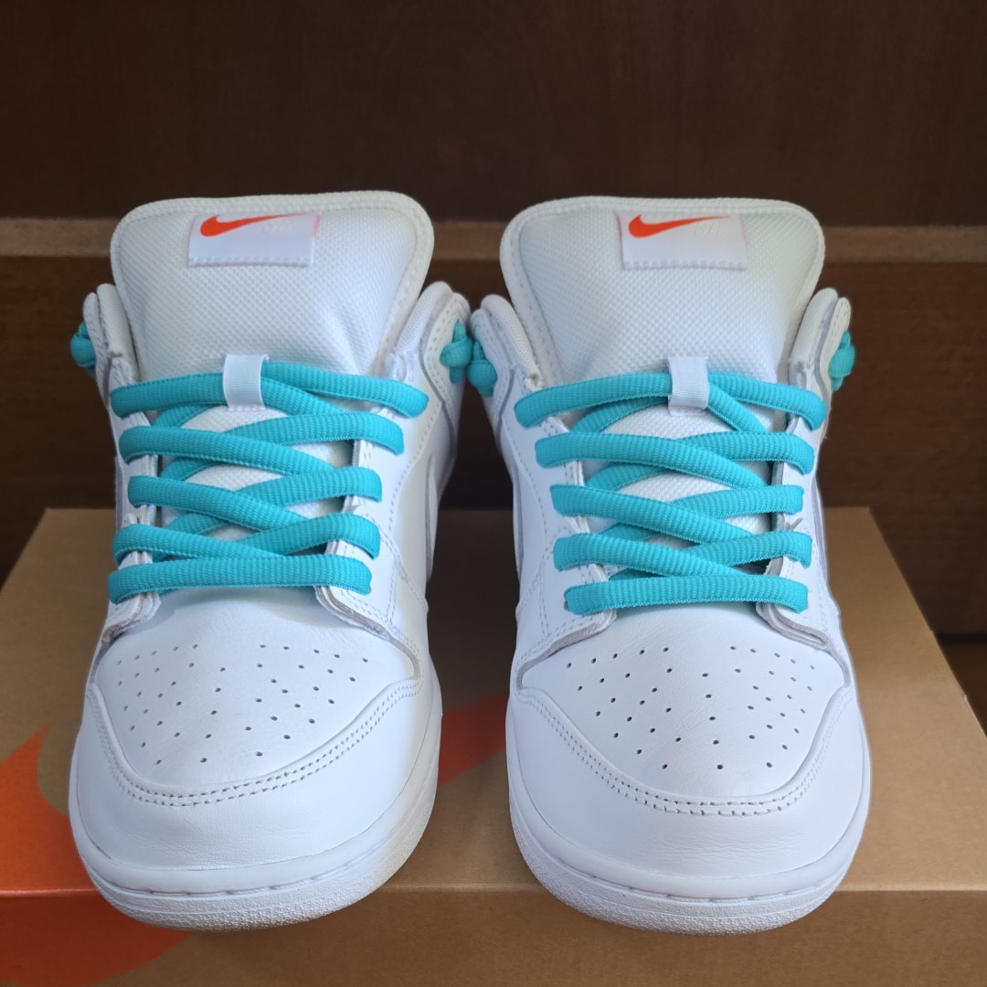 Nike SB Dunk Low Pro ISO "Triple White"