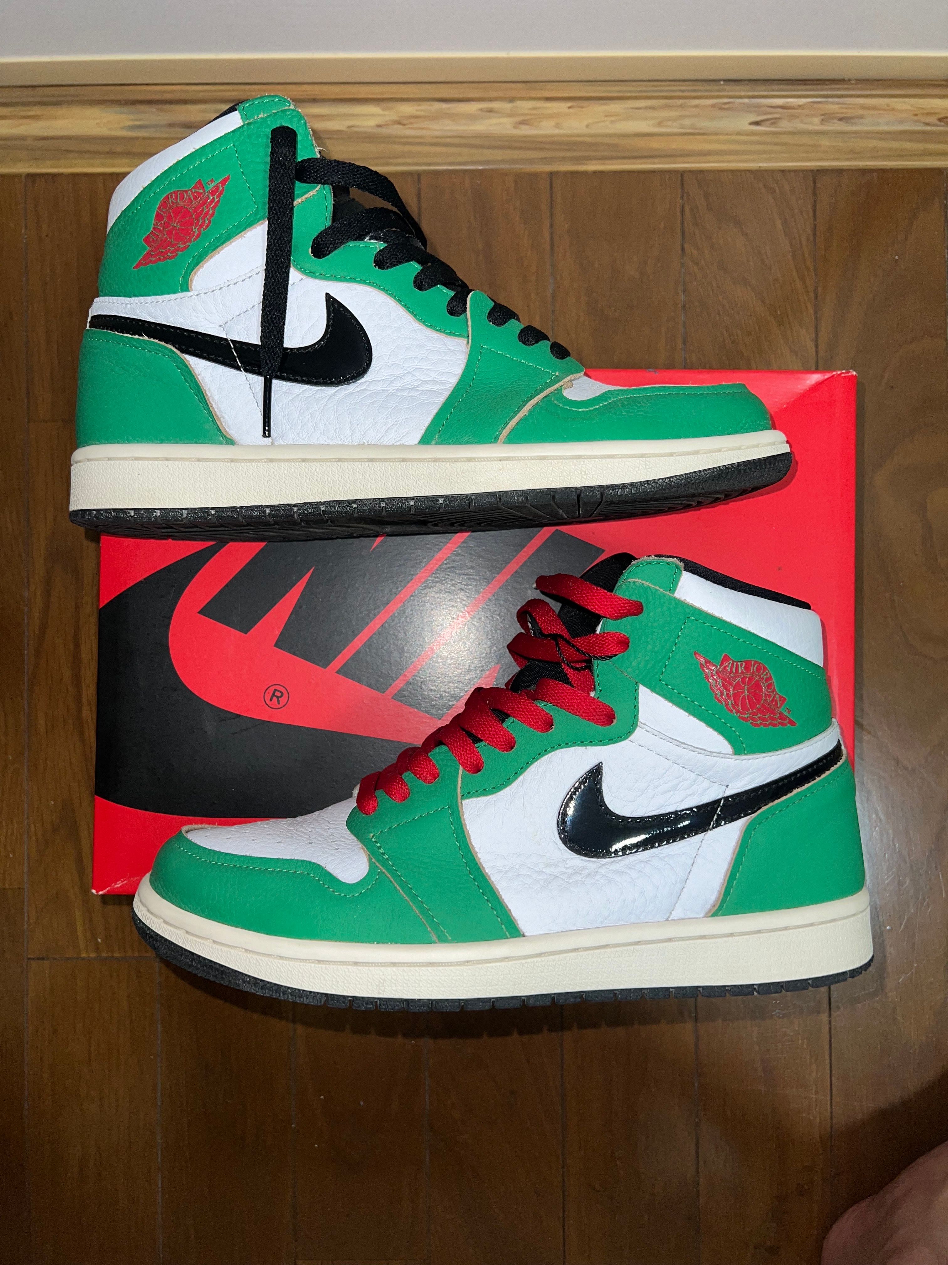 Nike Women's Air Jordan 1 High OG "Lucky Green/White-Sail-Black"