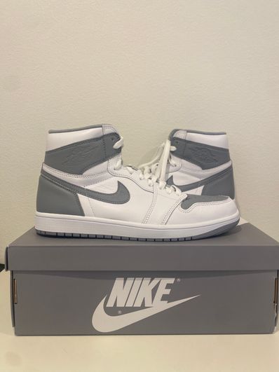 Nike Air Jordan 1 High OG "Stealth"