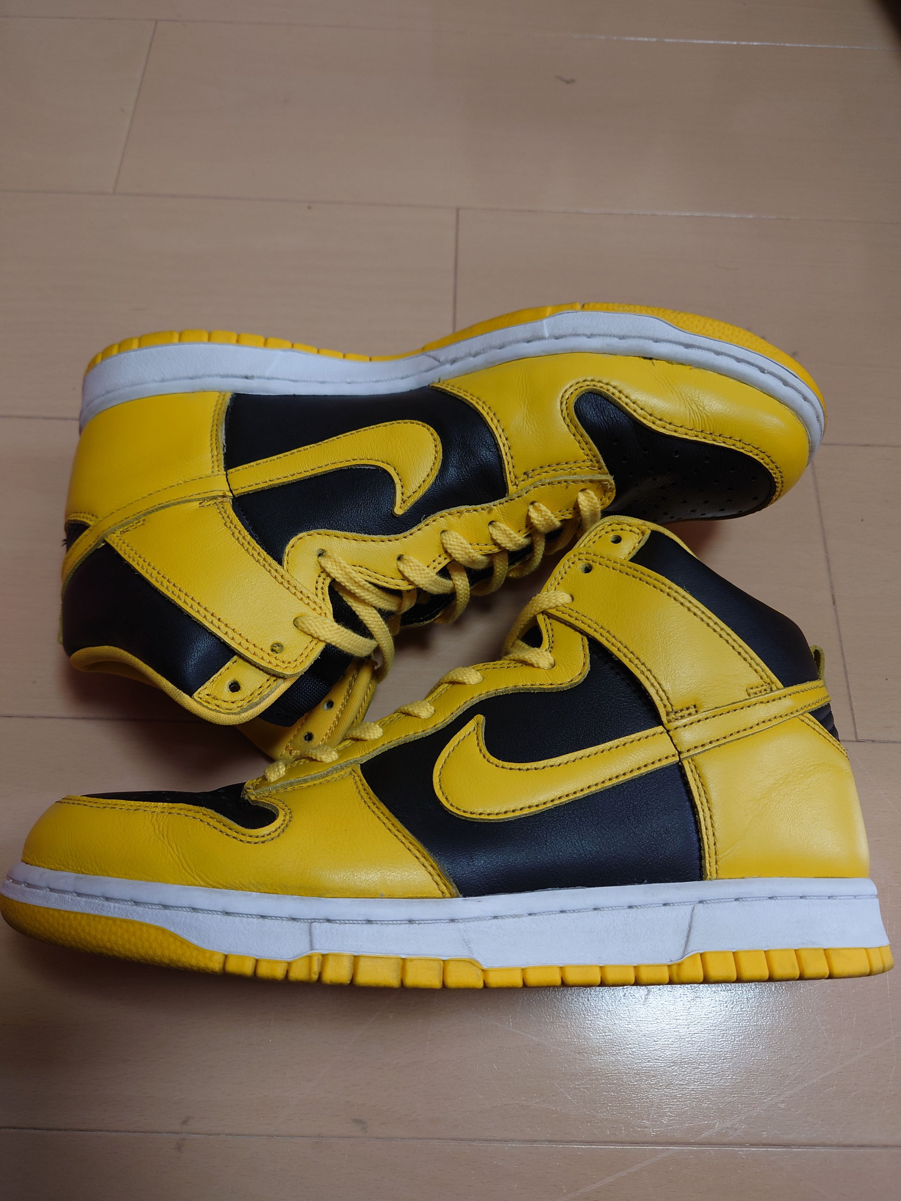 Nike Dunk High "Black/Varsity Maize"
