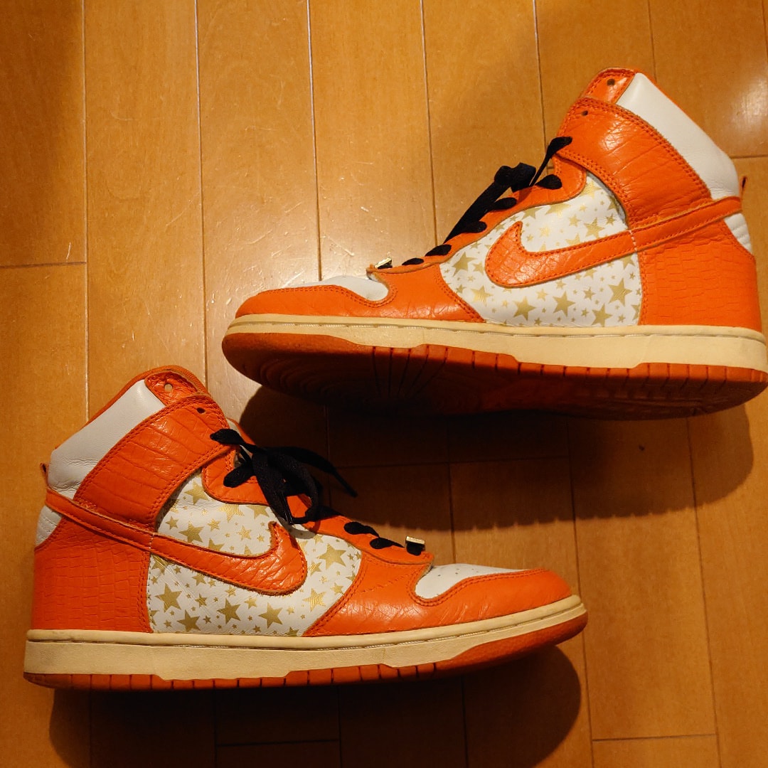 Supreme × Nike SB Dunk High "Orange Stars"