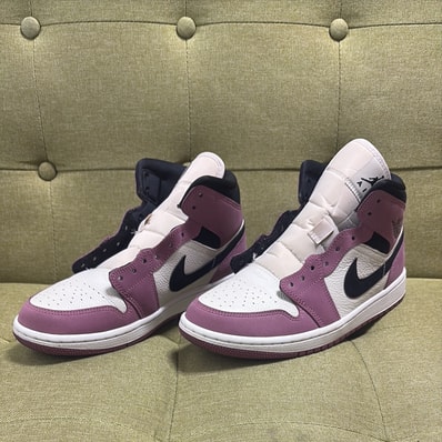 Nike Women's Air Jordan 1 Mid "Berry Pink"