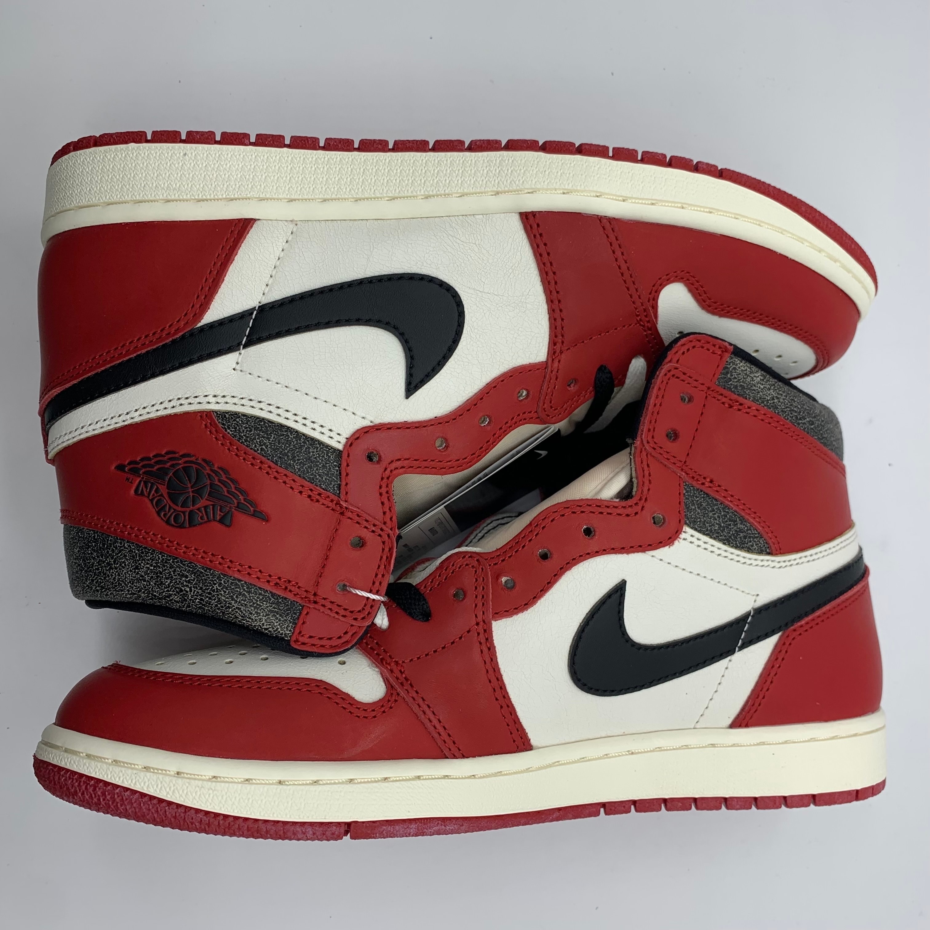 Nike Air Jordan 1 High OG "Lost & Found/Chicago"