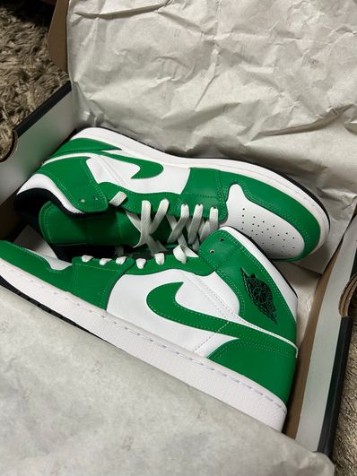Nike Air Jordan 1 Mid "Lucky Green"