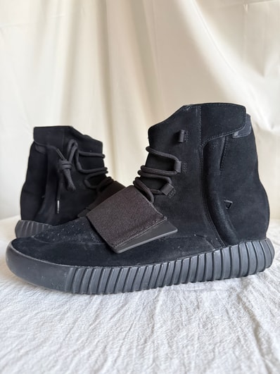 adidas YEEZY Boost 750 "Triple Black"