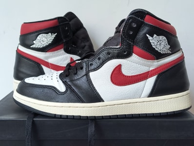 Nike Air Jordan 1 Retro High "Black/White/Sail/Gym Red"