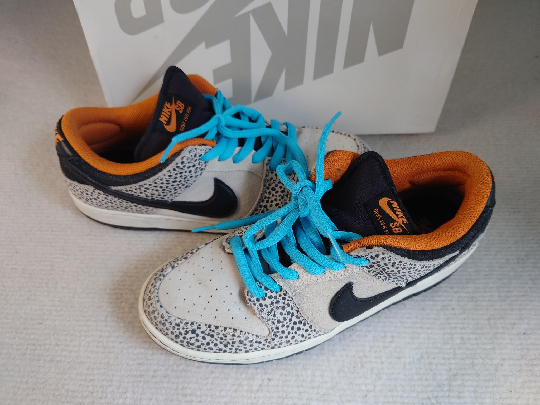 Nike SB Dunk Low Pro Electric Safari "Phantom and Black"