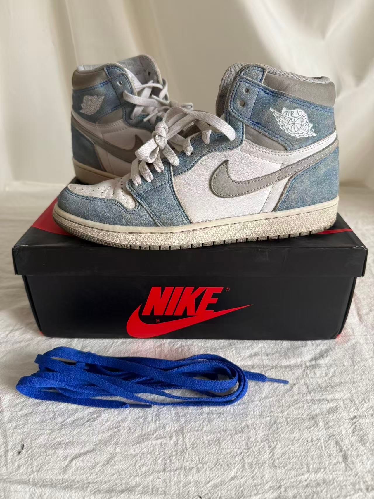 Nike Air Jordan 1 High OG "Hyper Royal"