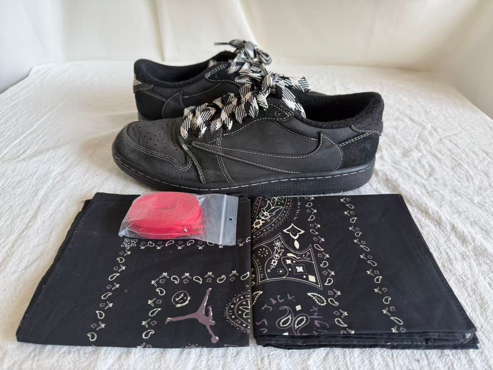 Travis Scott × Nike Air Jordan 1 Low OG SP "Black Phantom"