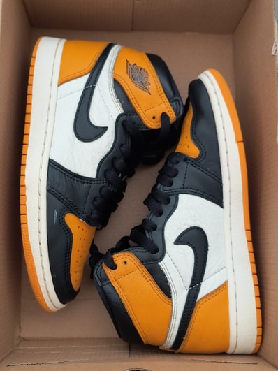 Nike Air Jordan 1 Retro High OG "Taxi"