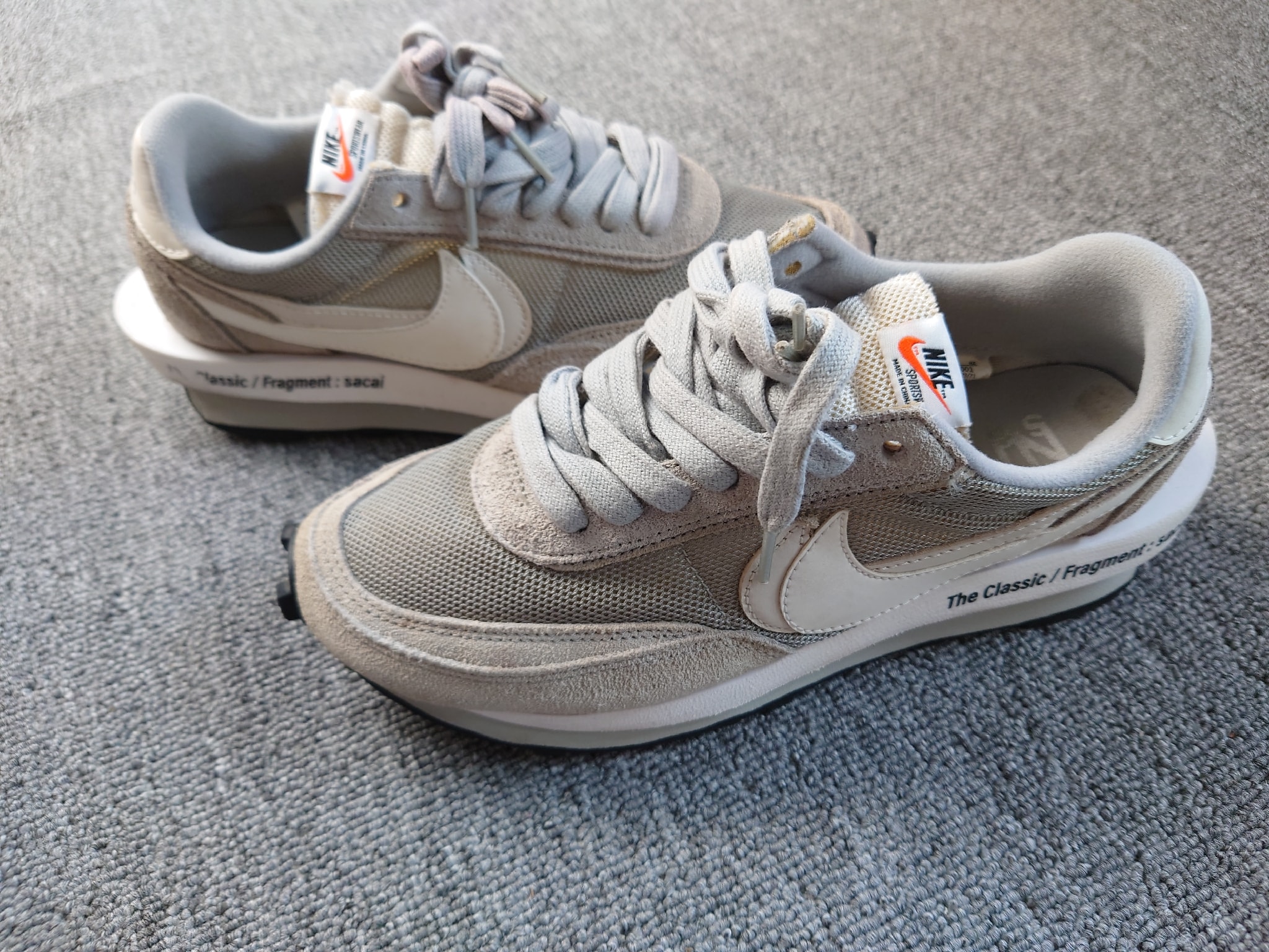 fragment design × sacai × Nike LD Waffle "Light Smoke Grey"