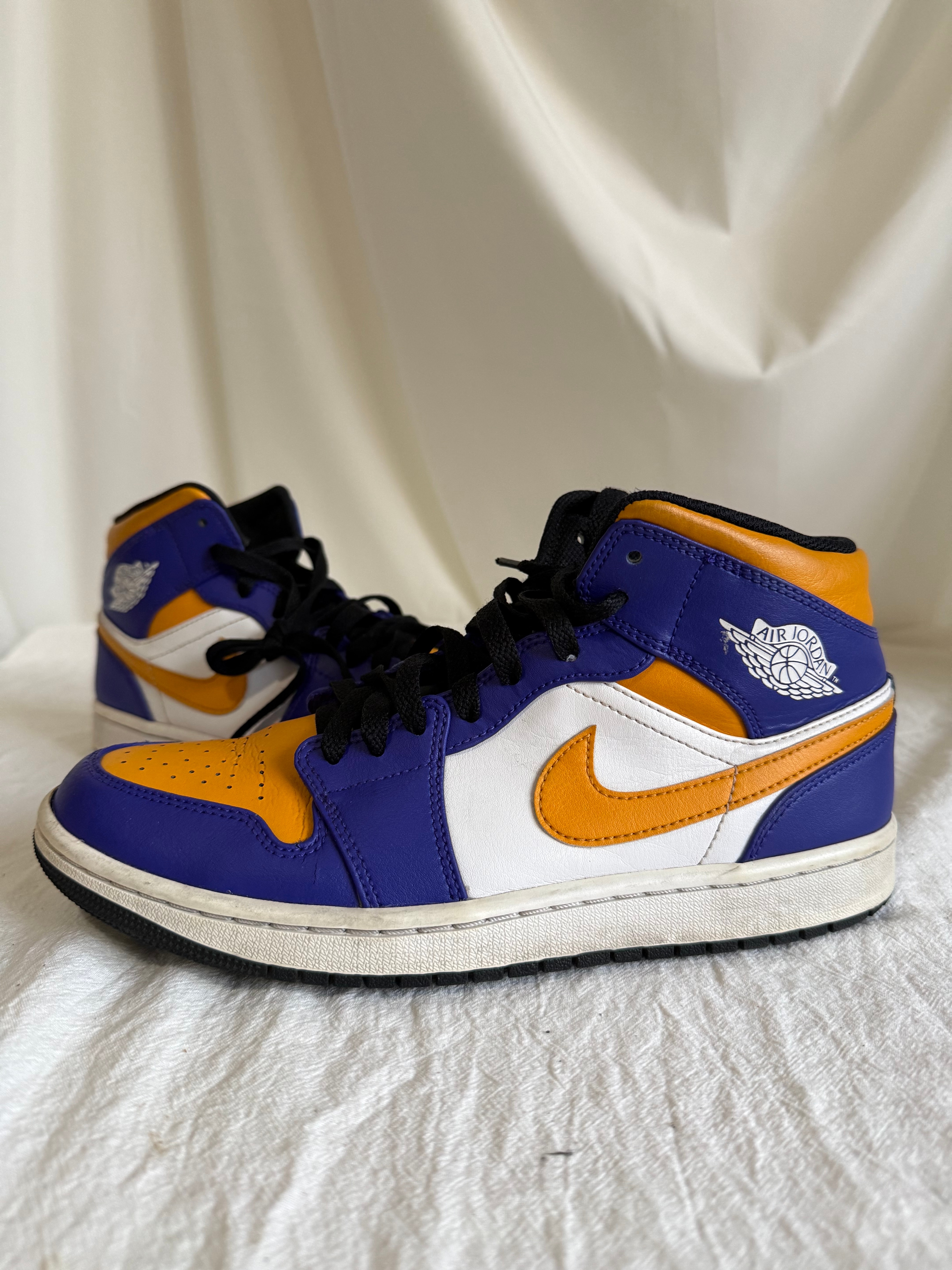 Nike Air Jordan 1 Mid "Lakers"
