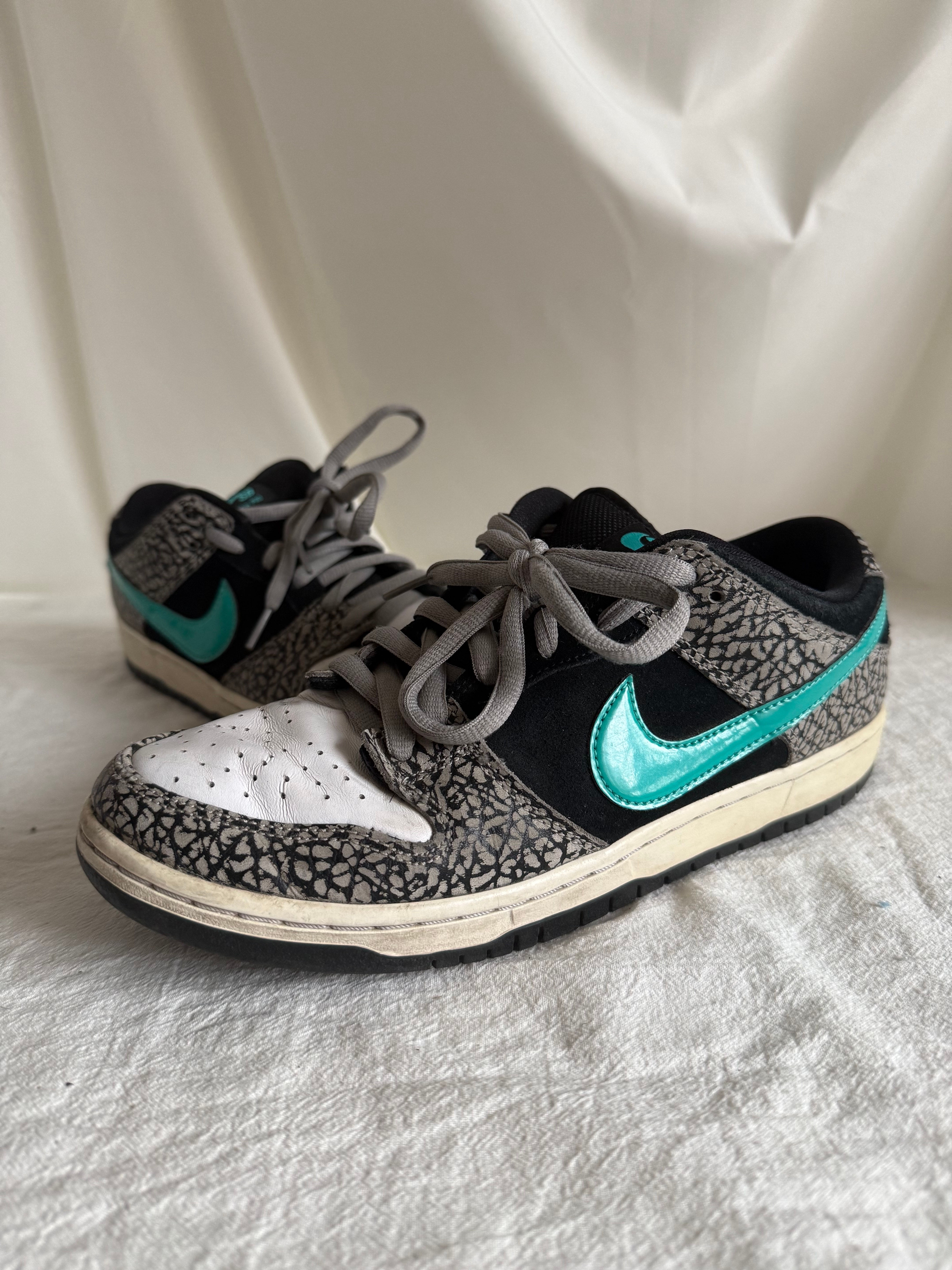 Nike SB Dunk Low "Elephant/Safari"