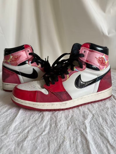 Spider-Man × Nike Air Jordan 1 Retro High OG SP "Spider-Man: Across the Spider-Verse/University Red"
