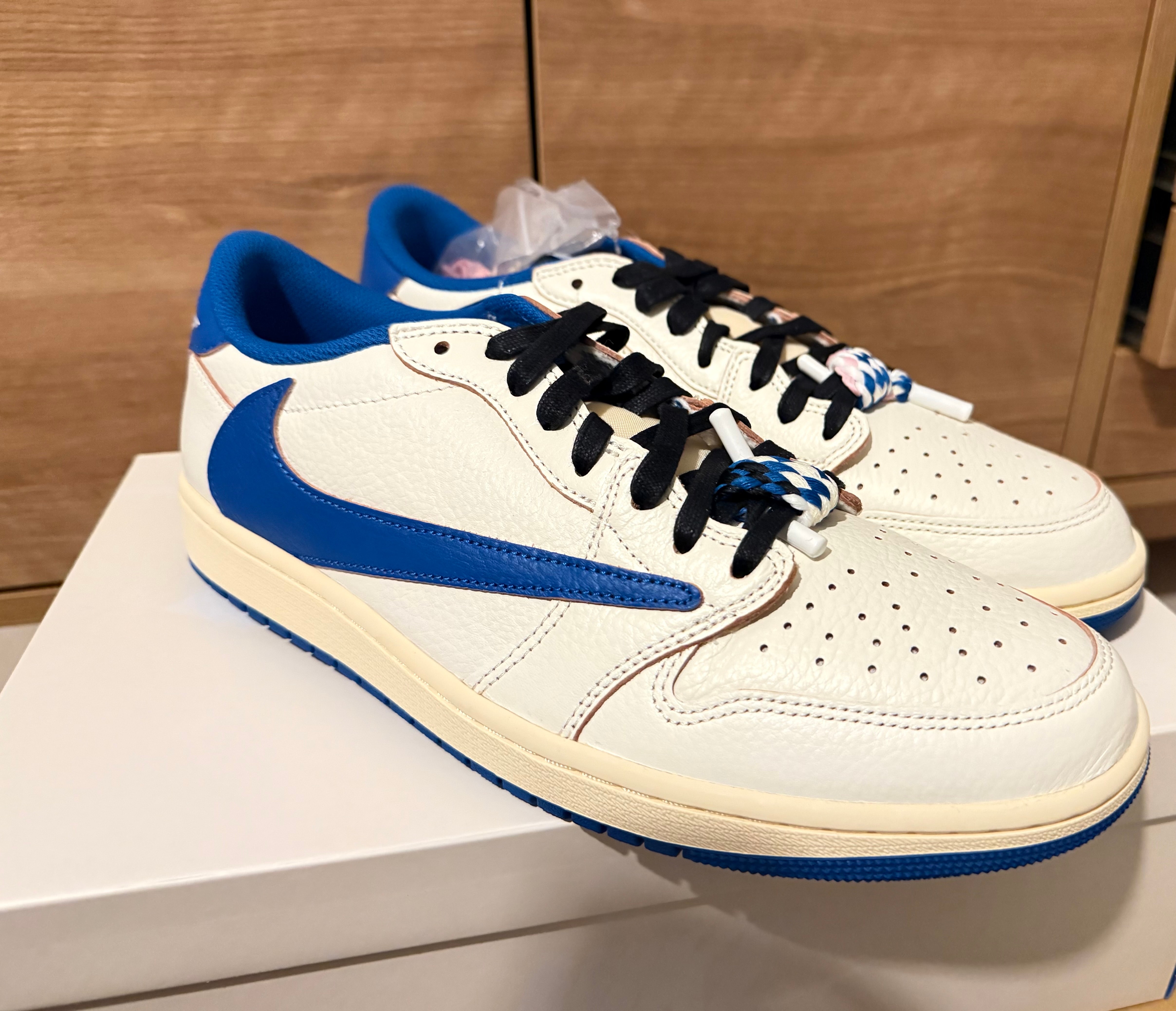 Travis Scott × fragment design × Nike Air Jordan 1 Low OG "Sail/Military Blue"