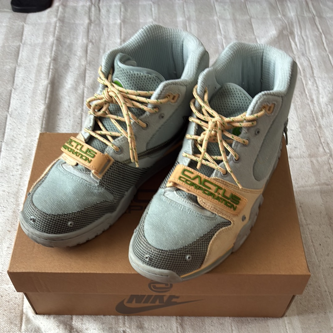 Travis Scott × Nike Air Trainer 1 SP "Grey Haze and Dusty Sage"
