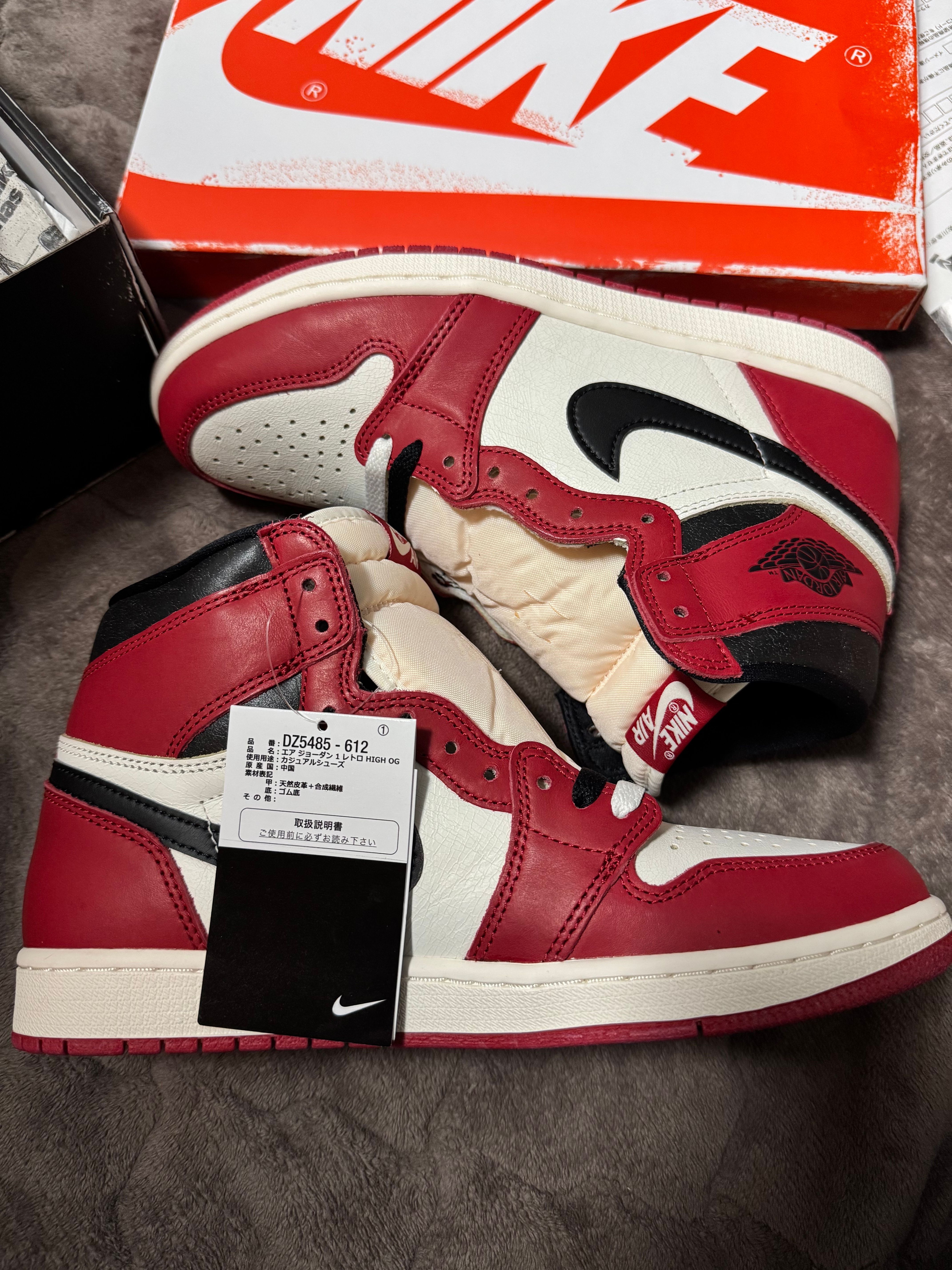 Nike Air Jordan 1 High OG "Lost & Found/Chicago"
