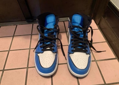 Nike Air Jordan 1 Mid SE "Signal Blue"