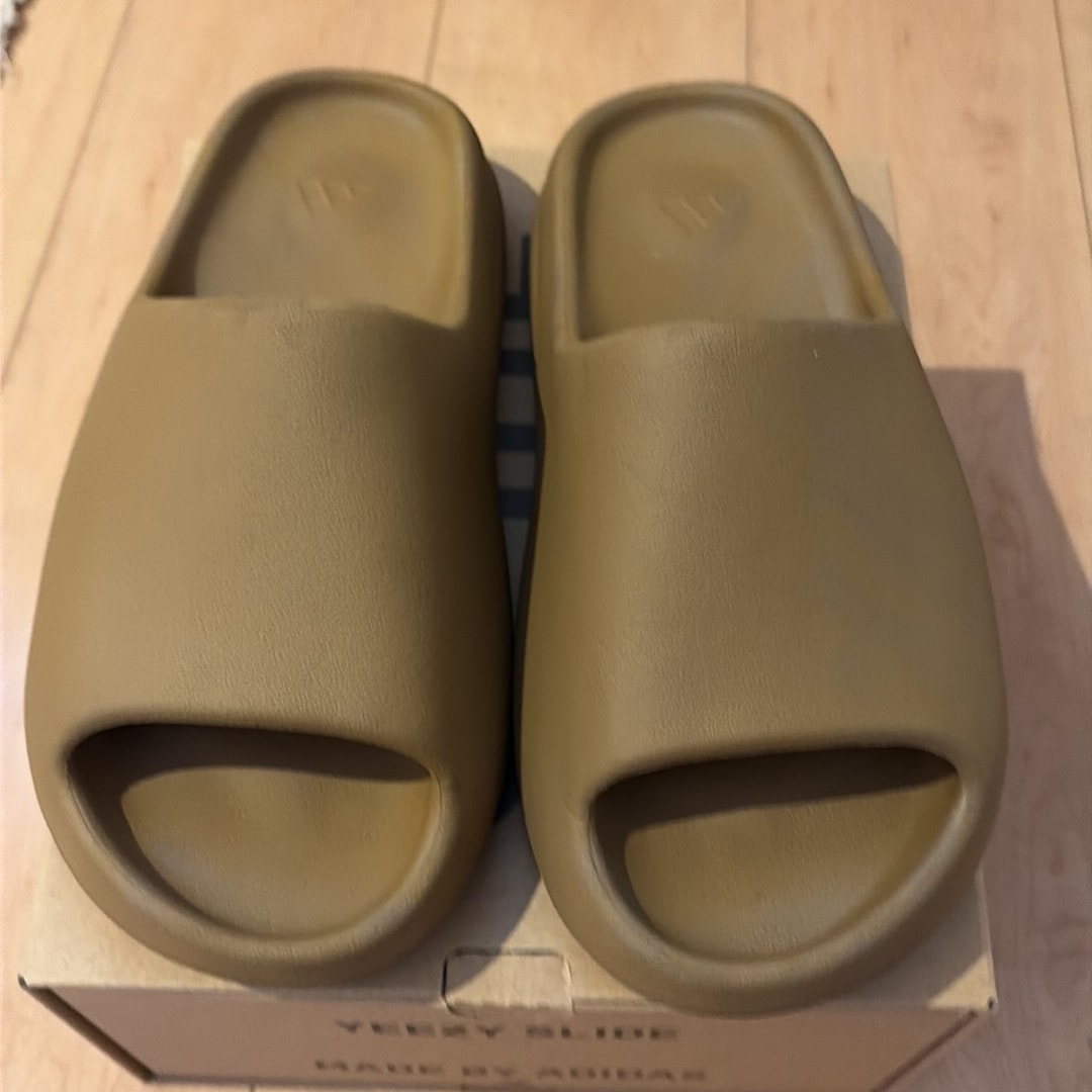 adidas YEEZY Slide "Ochre"
