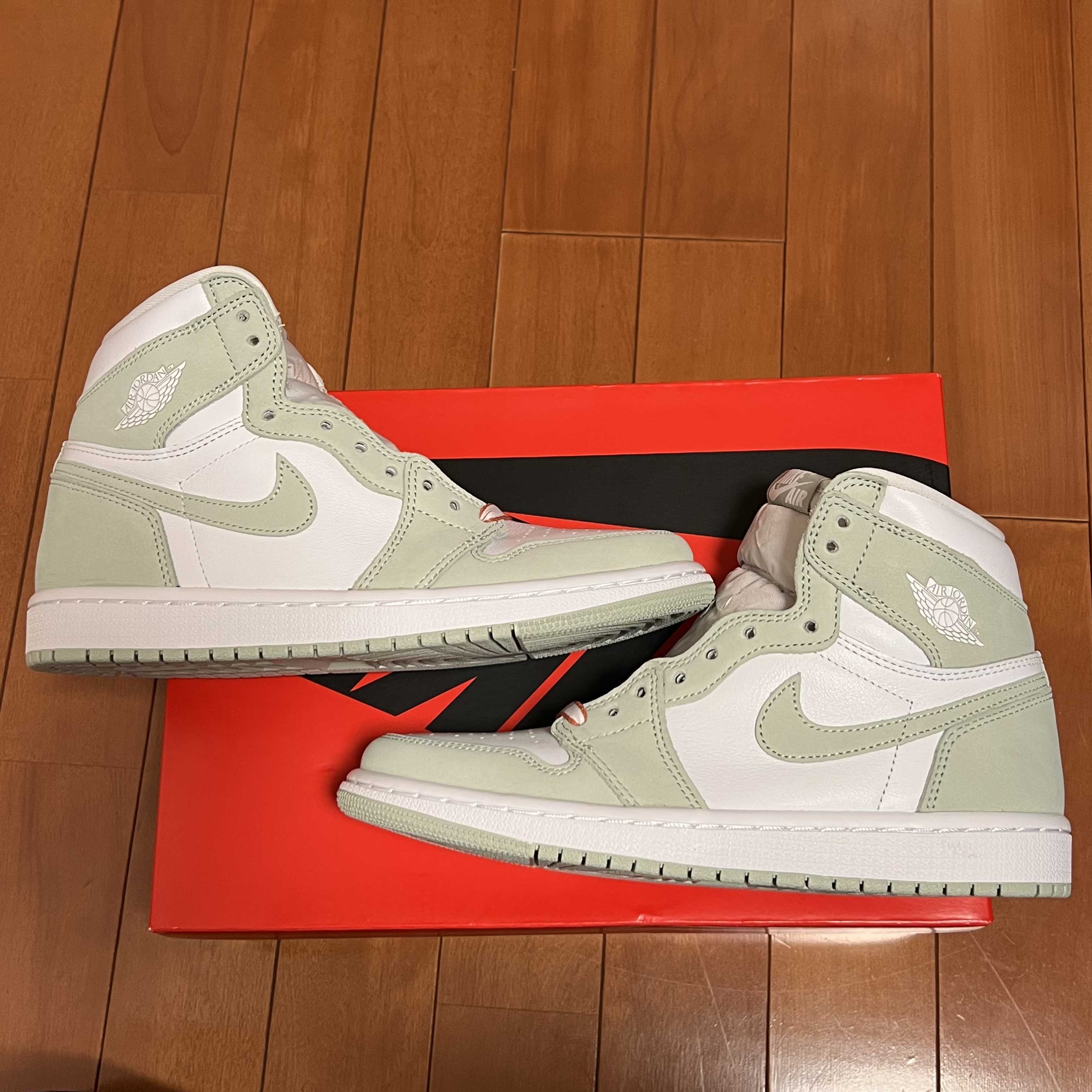 Nike Women's Air Jordan 1 High OG "Seafoam"