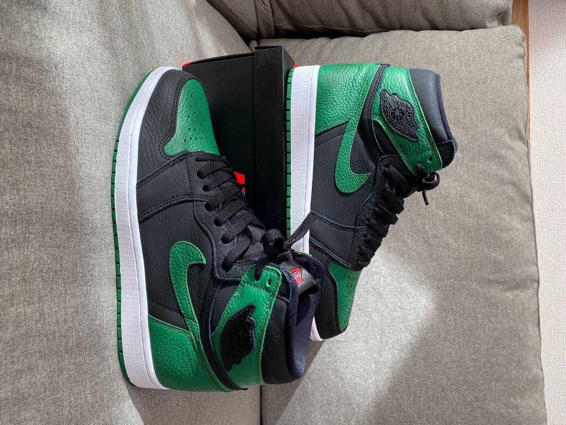 Nike Air Jordan 1 Retro High OG "Black/Pine Green" (2020)