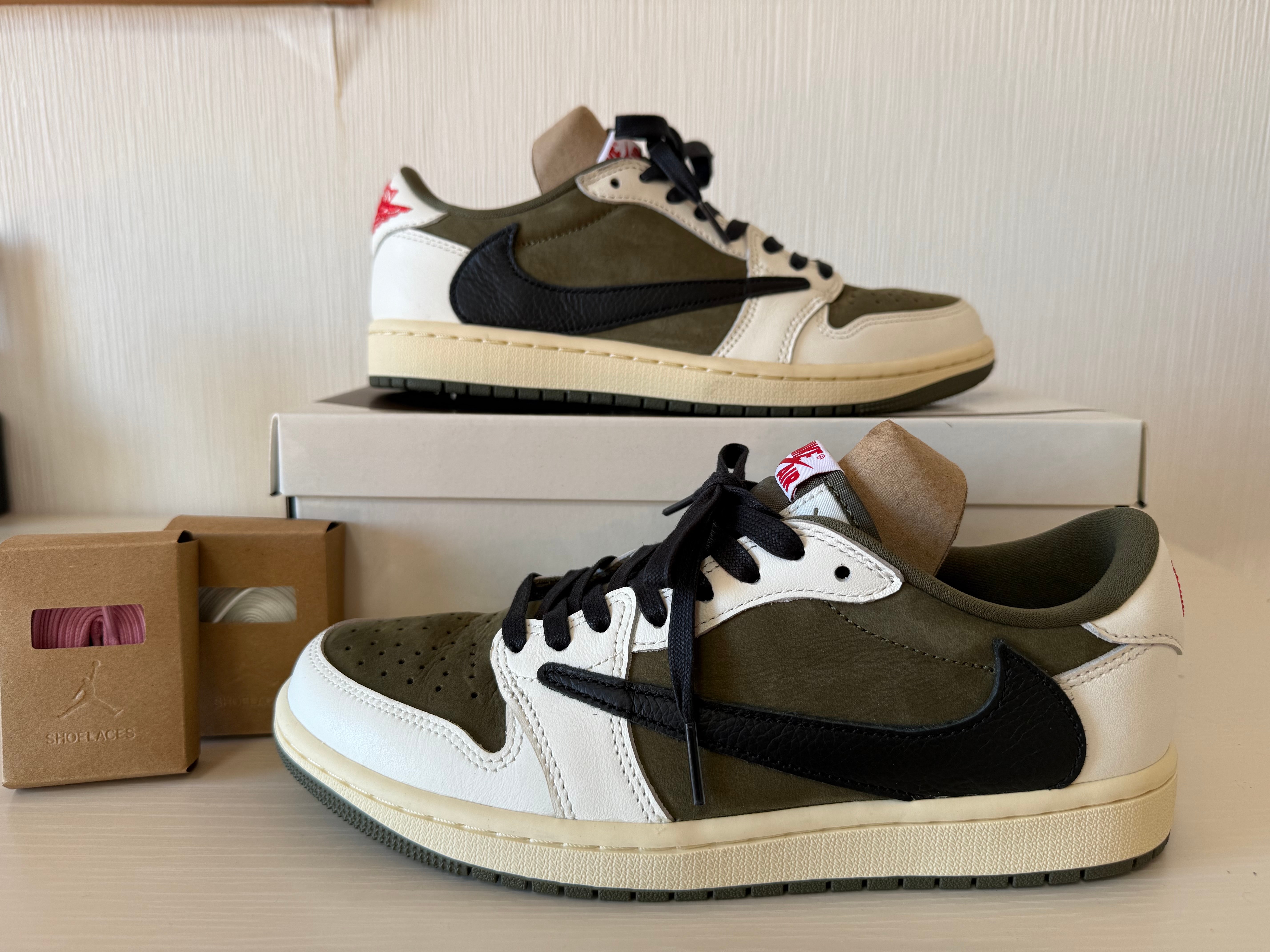 Travis Scott × Nike Air Jordan 1 Low OG SP "Reverse Olive"
