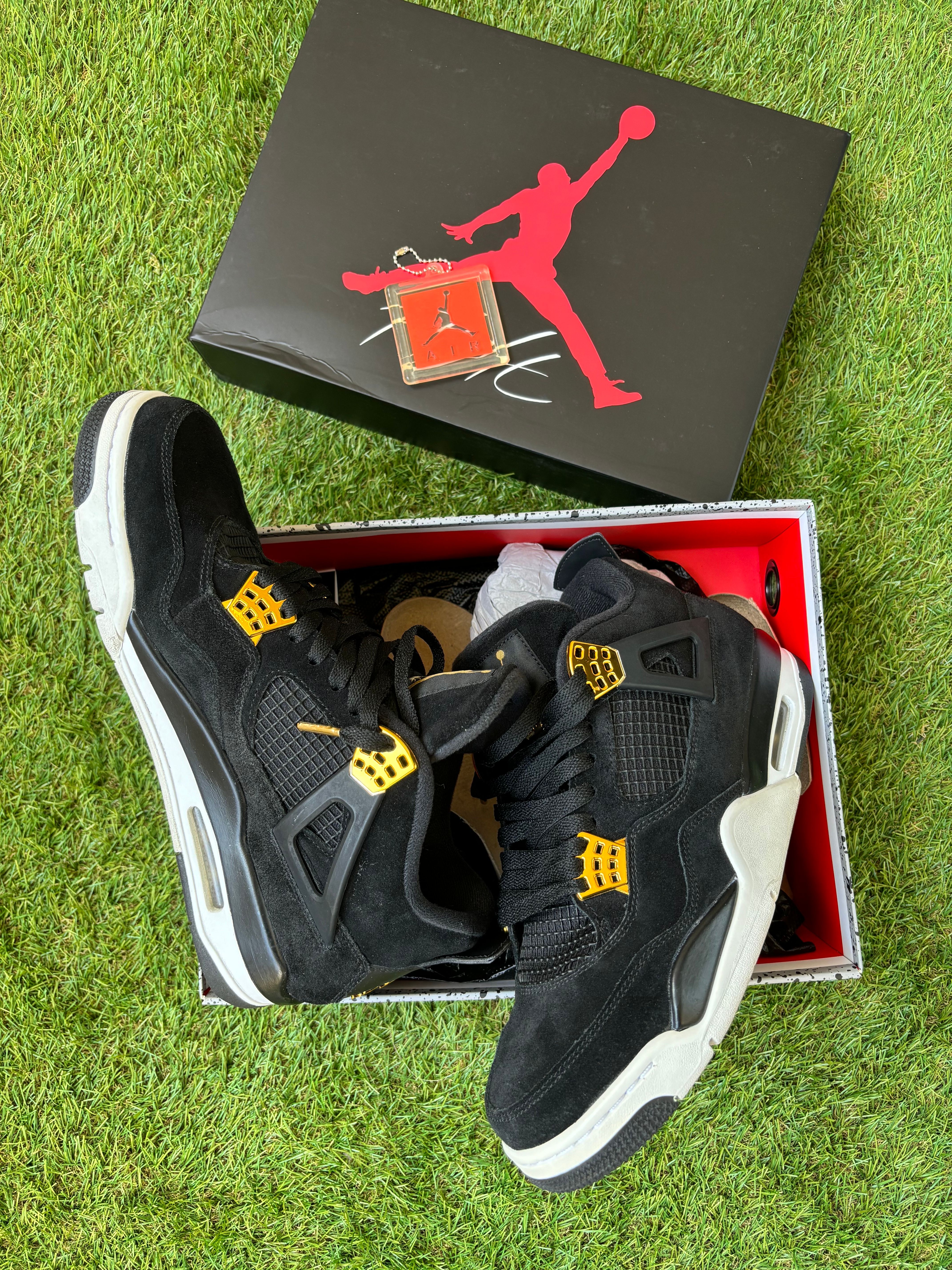 NIKE AIR JORDAN 4 RETRO "ROYALTY"
