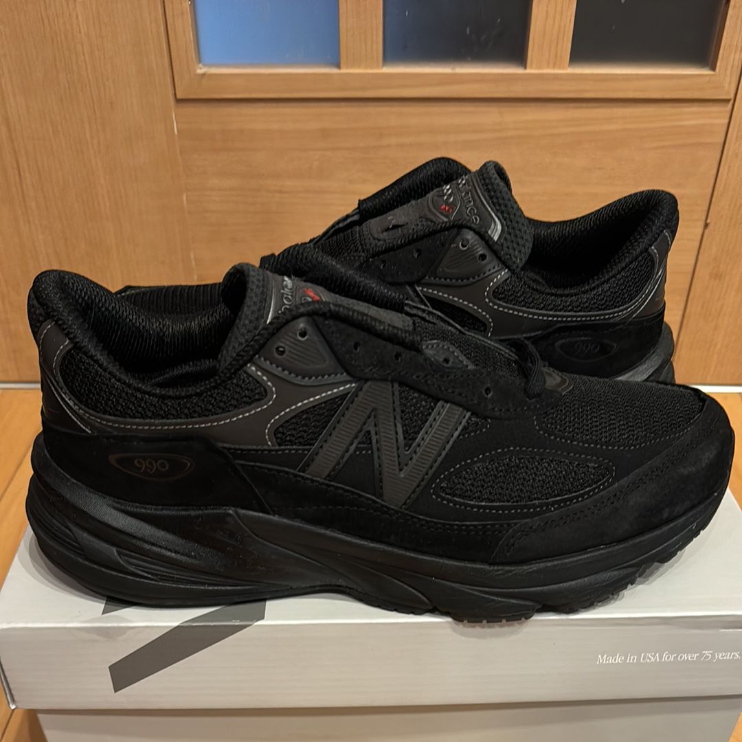 New Balance 990V6 "Triple Black"