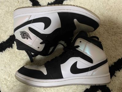 Nike Air Jordan 1 Mid "Omega/Black/White"