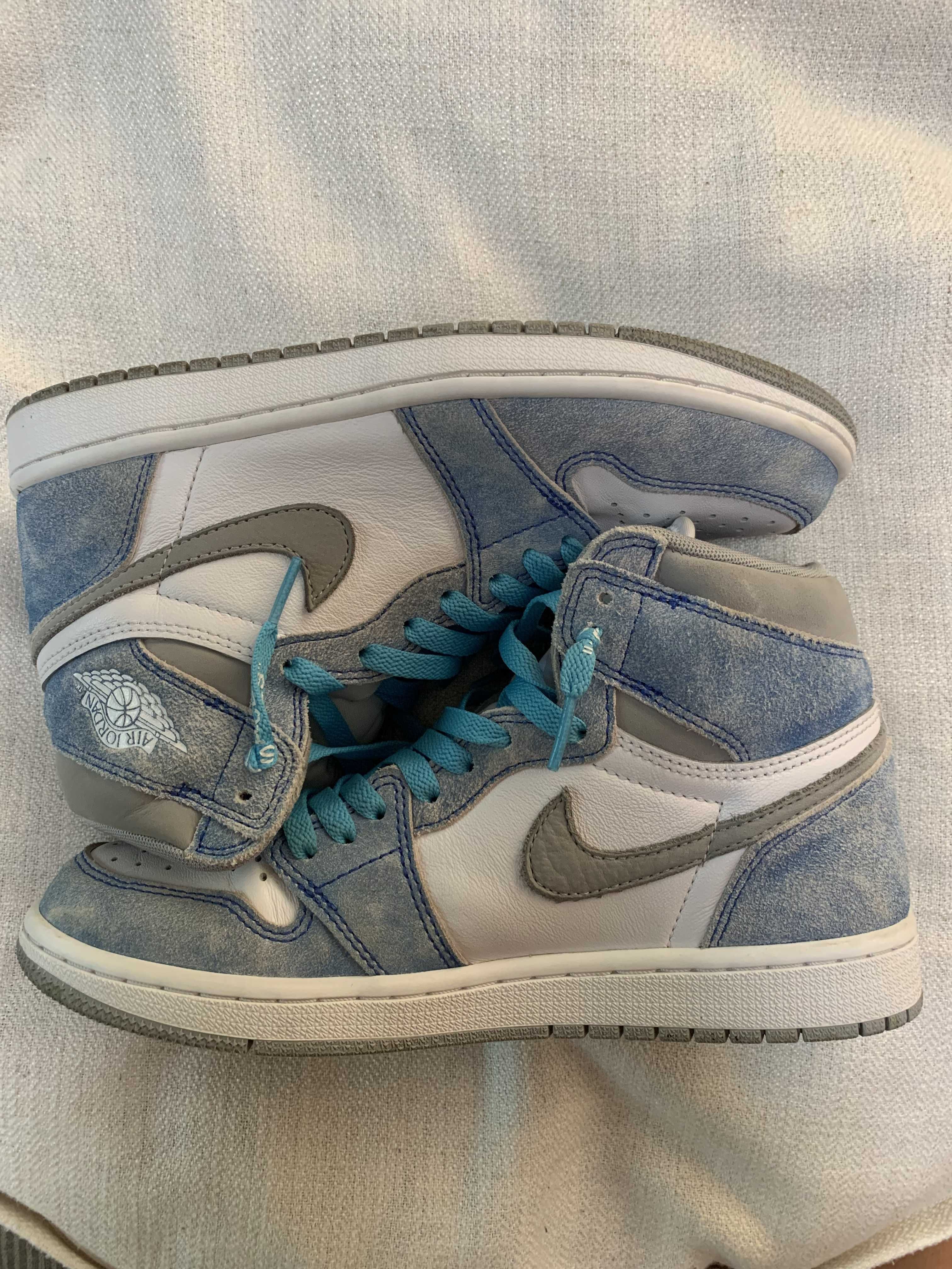 Nike Air Jordan 1 High OG "Hyper Royal"