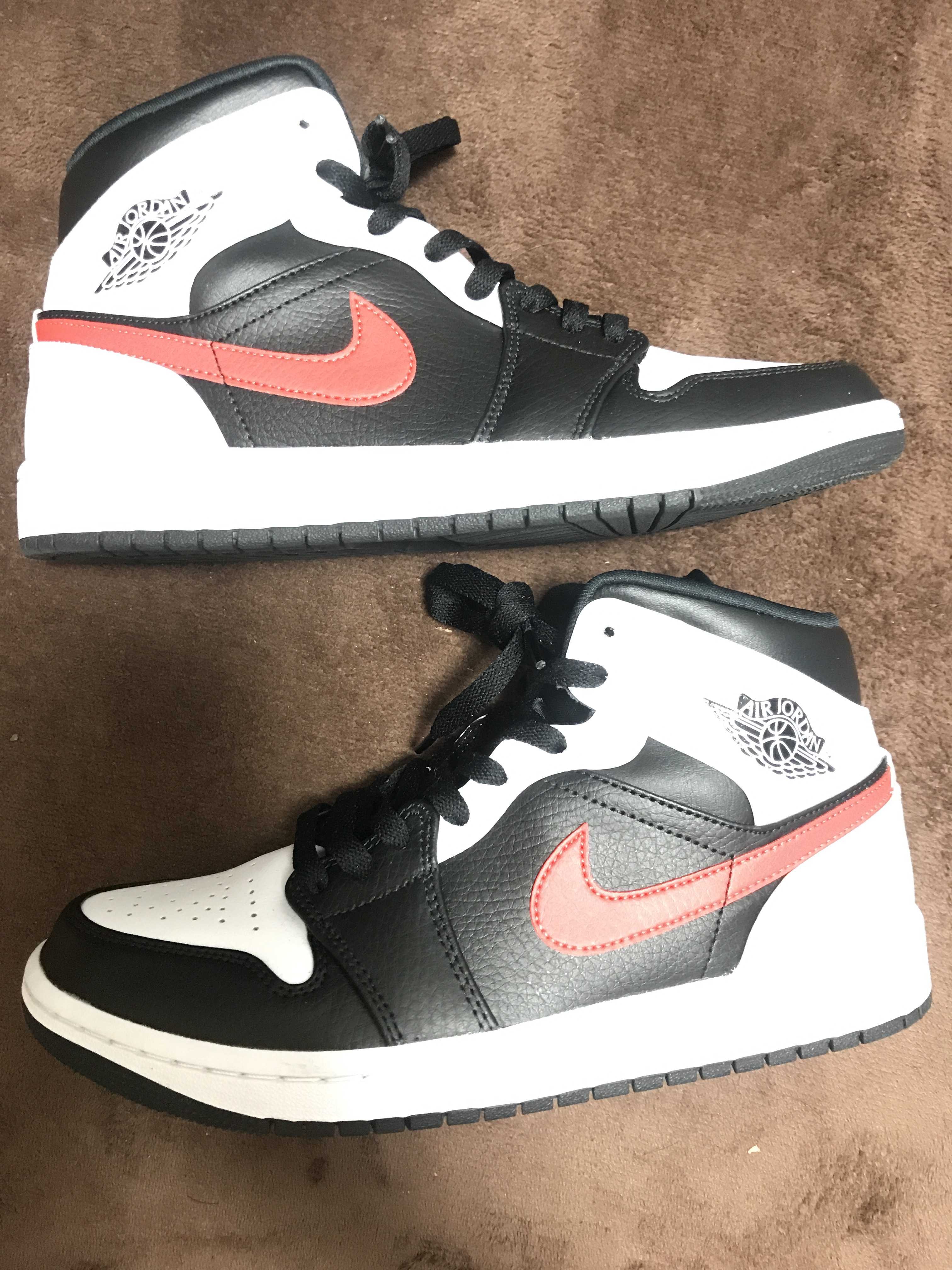 NIKE AIR JORDAN 1 MID "BLACK/CHILE RED/WHITE"