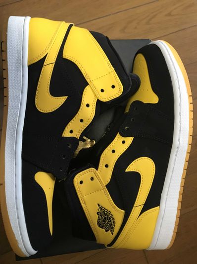 Nike Air Jordan 1 Retro Mid "New Love" (2017)