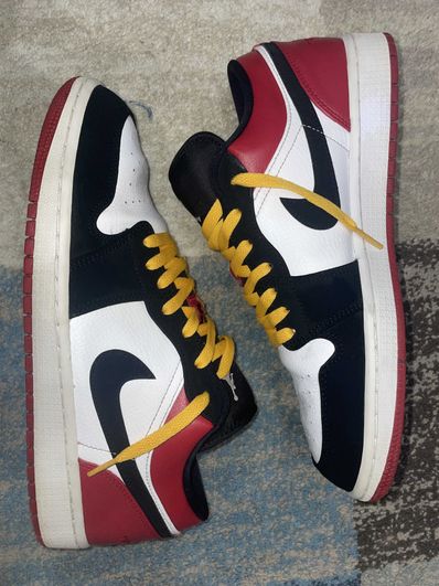 Nike Air Jordan 1 Low "Black Toe"