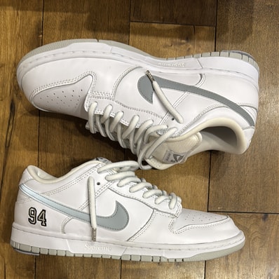 Supreme × Nike SB Dunk Low "White/Metallic Silver" (25FW Week2)
