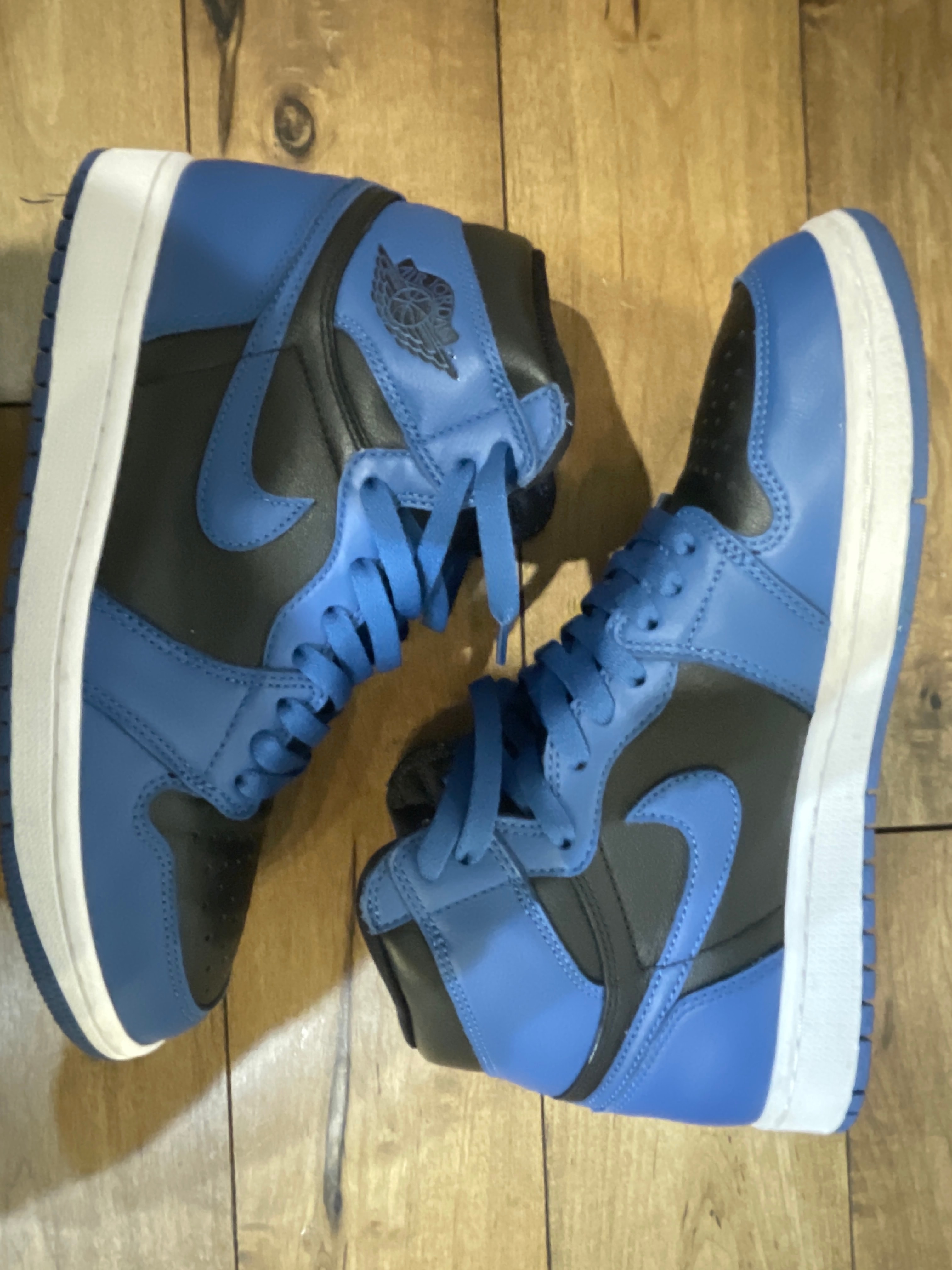 Nike Air Jordan 1 Retro High OG "Dark Marina Blue"