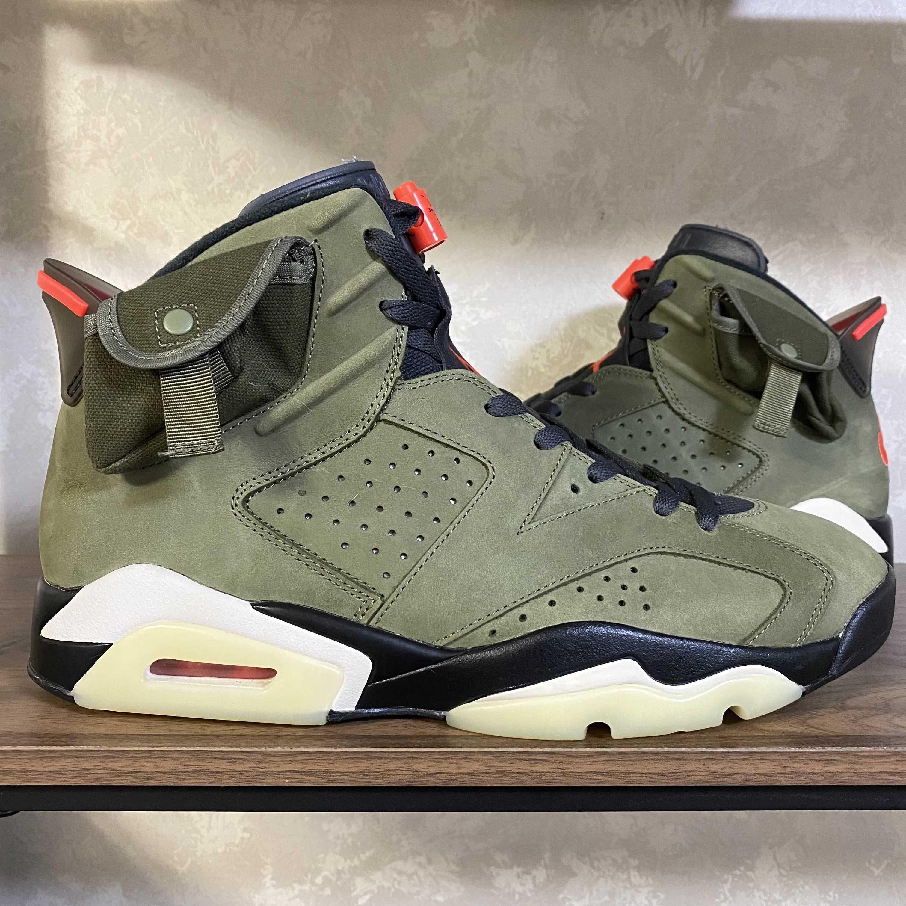 Travis Scott × Nike Air Jordan 6 Retro "Medium Olive"