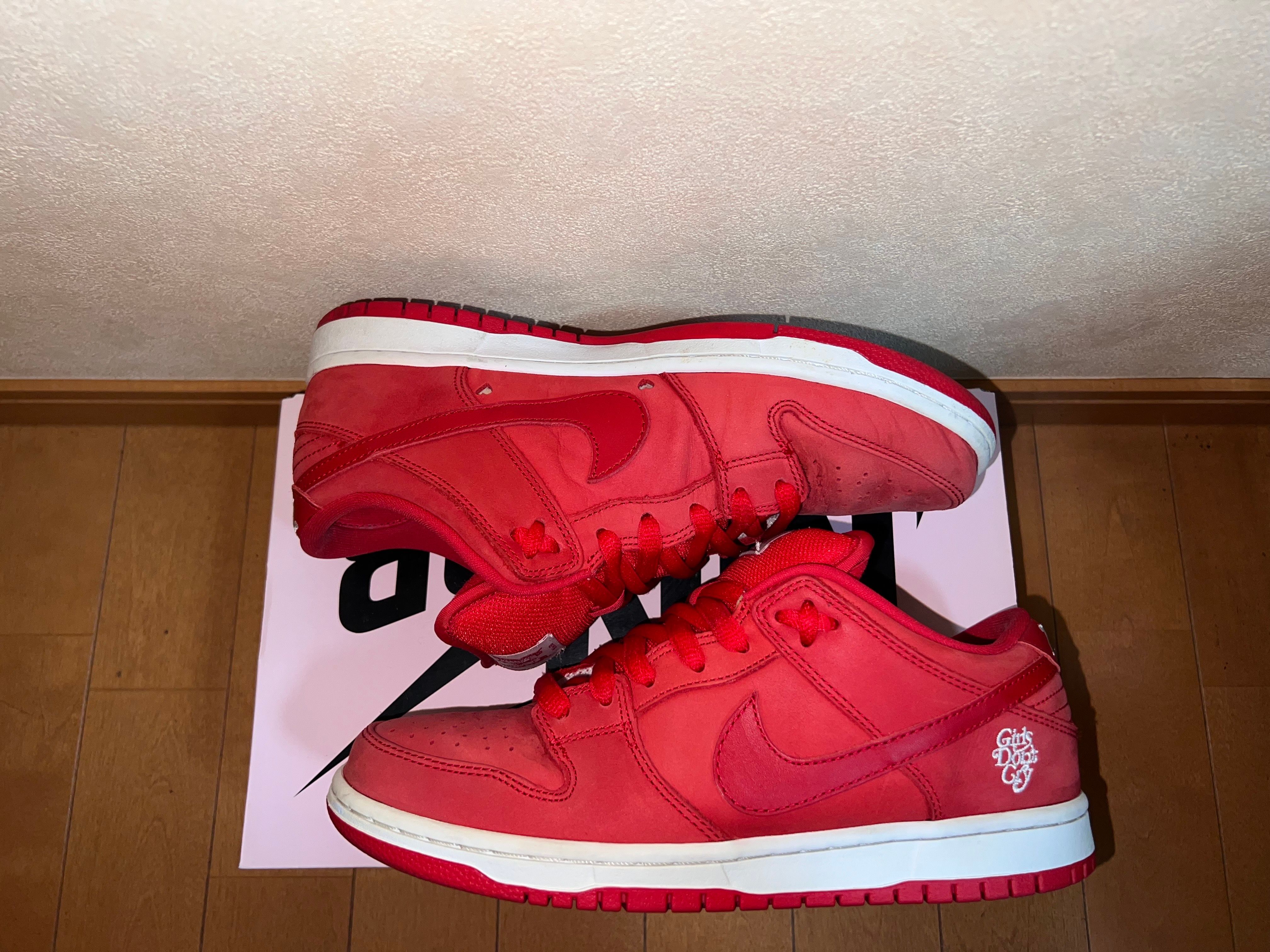 Girls Don't Cry × Nike SB Dunk Low Pro QS "Red" / VERDY