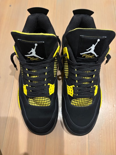 Nike Air Jordan 4 Retro "Thunder"(2023)