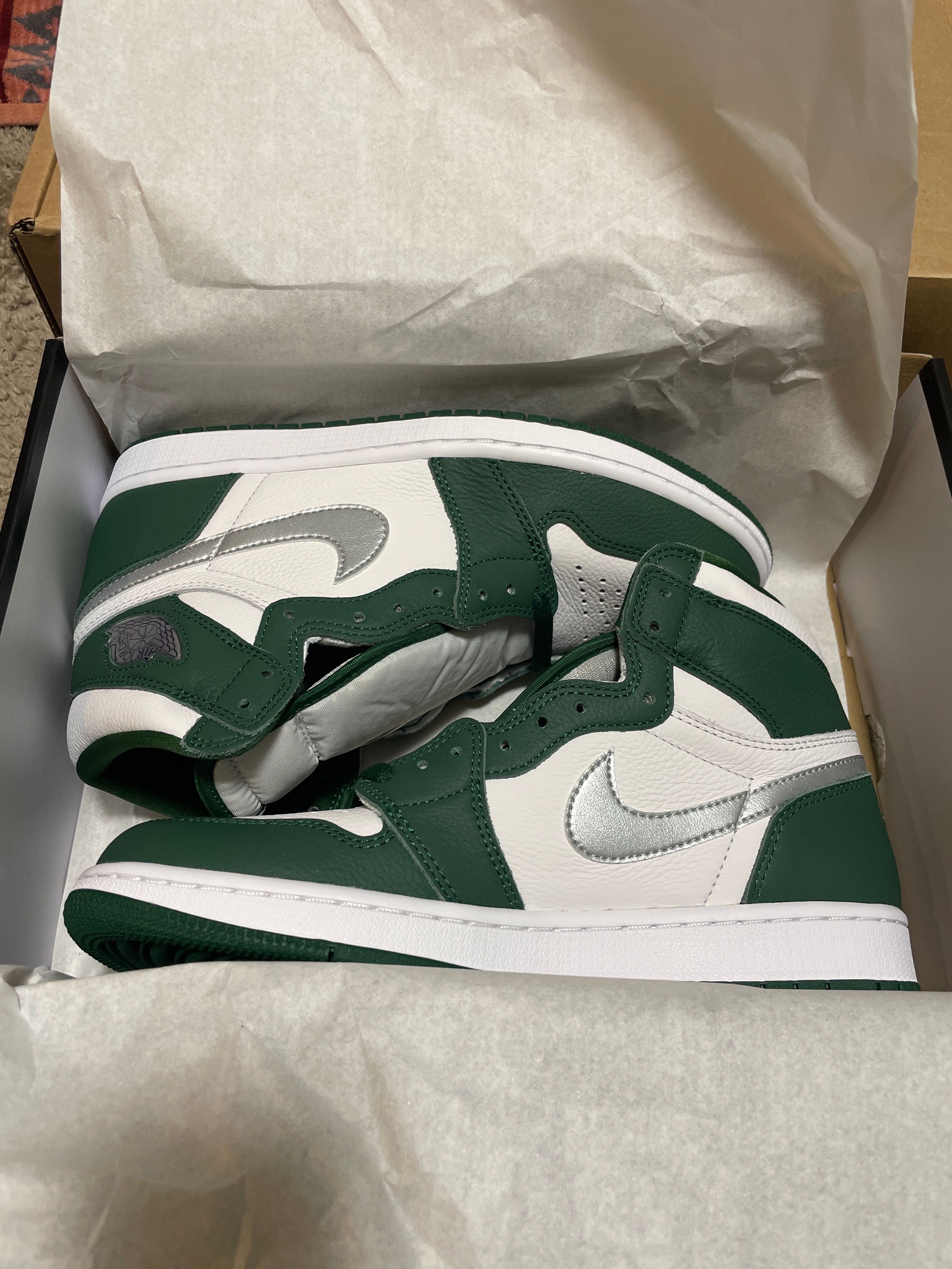Nike Air Jordan 1 High Retro OG "Gorge Green"