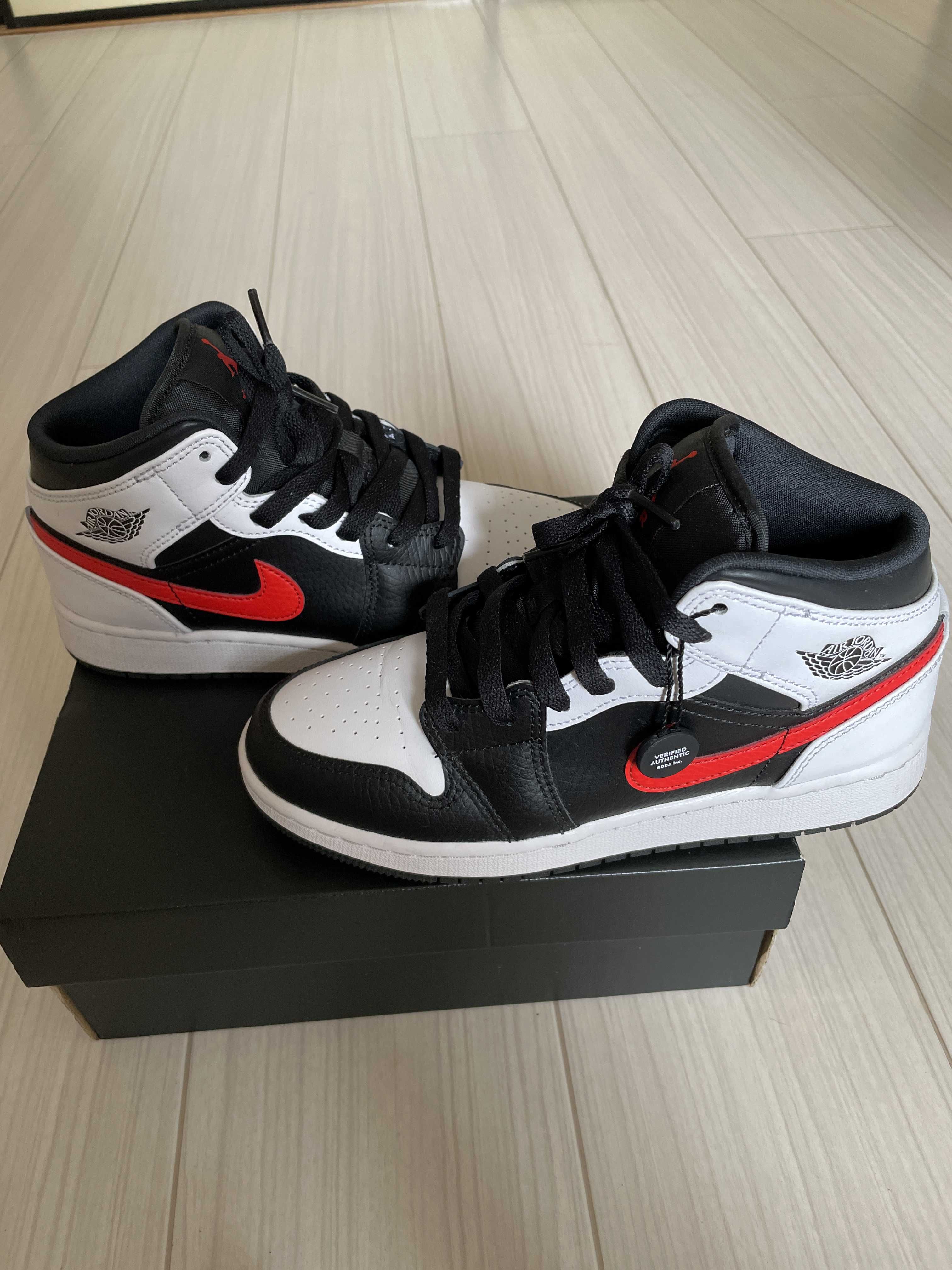 NIKE AIR JORDAN 1 MID GS "BLACK/CHILE RED/WHITE"