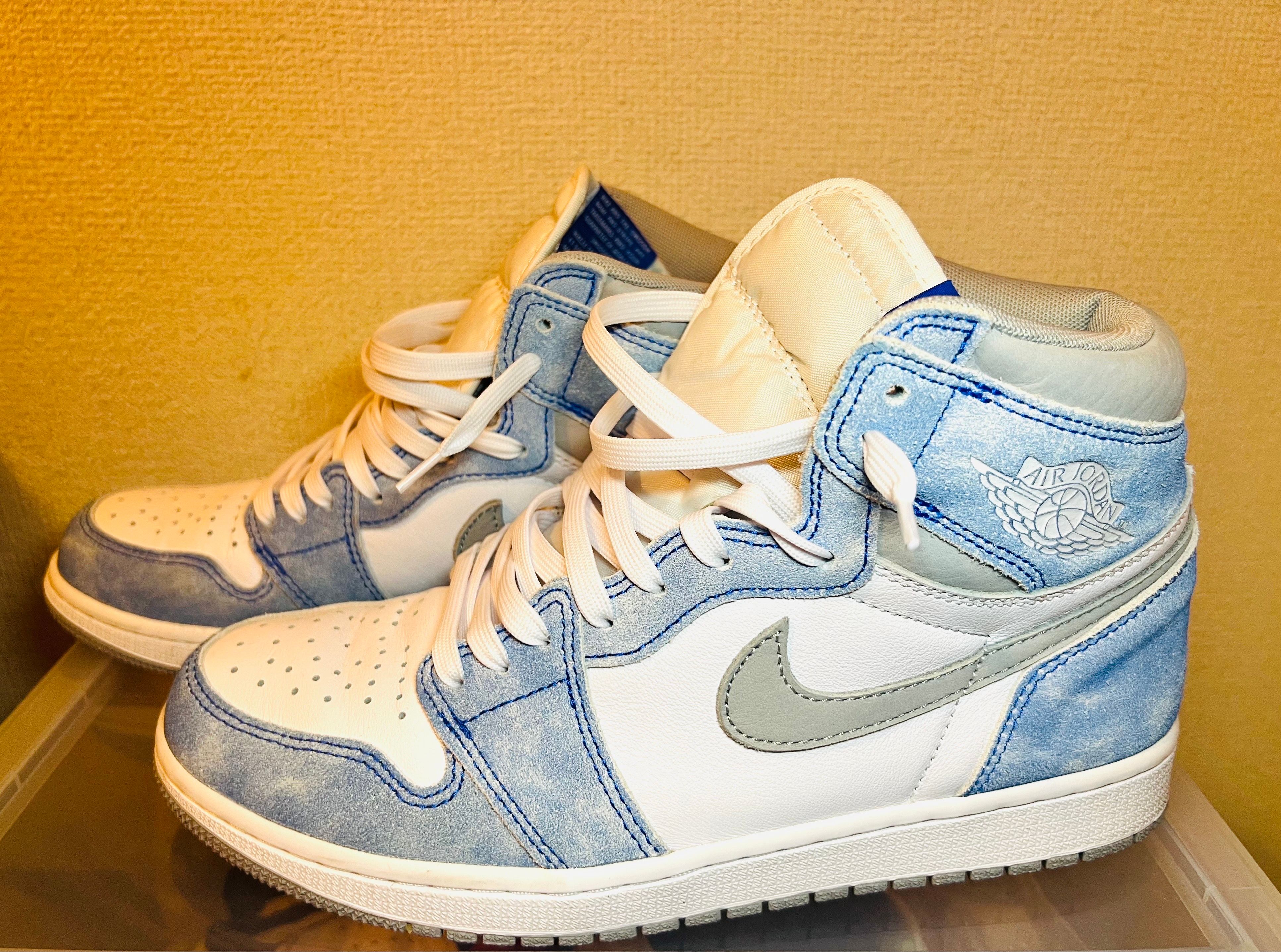 Nike Air Jordan 1 High OG "Hyper Royal"